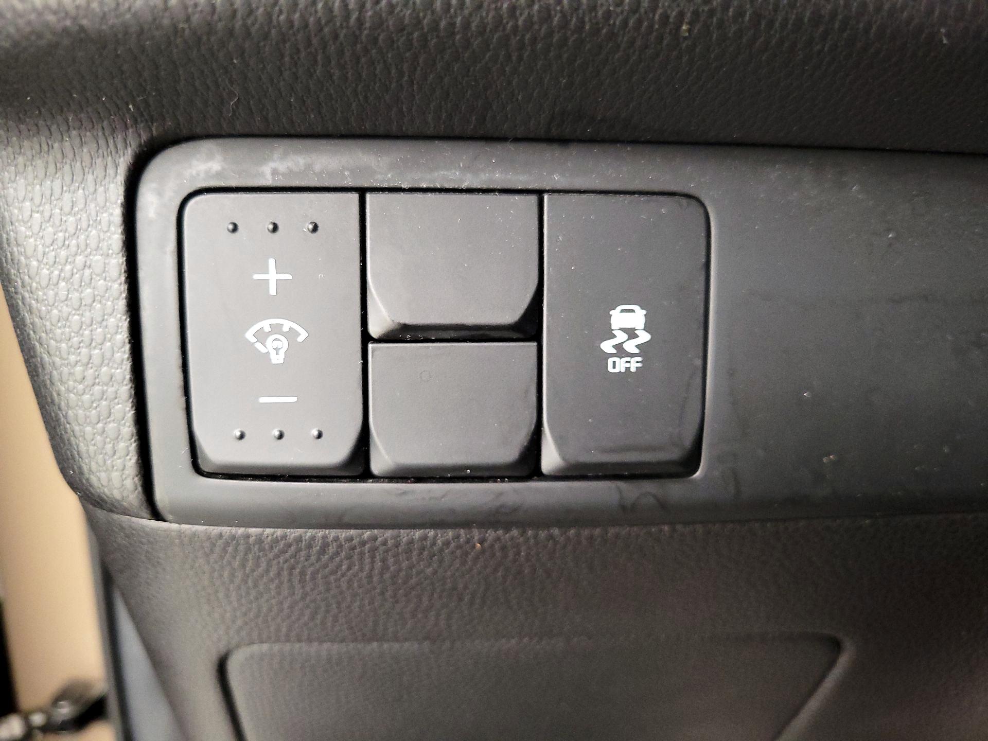 Thumbnail: 2014 Kia Soul - 13