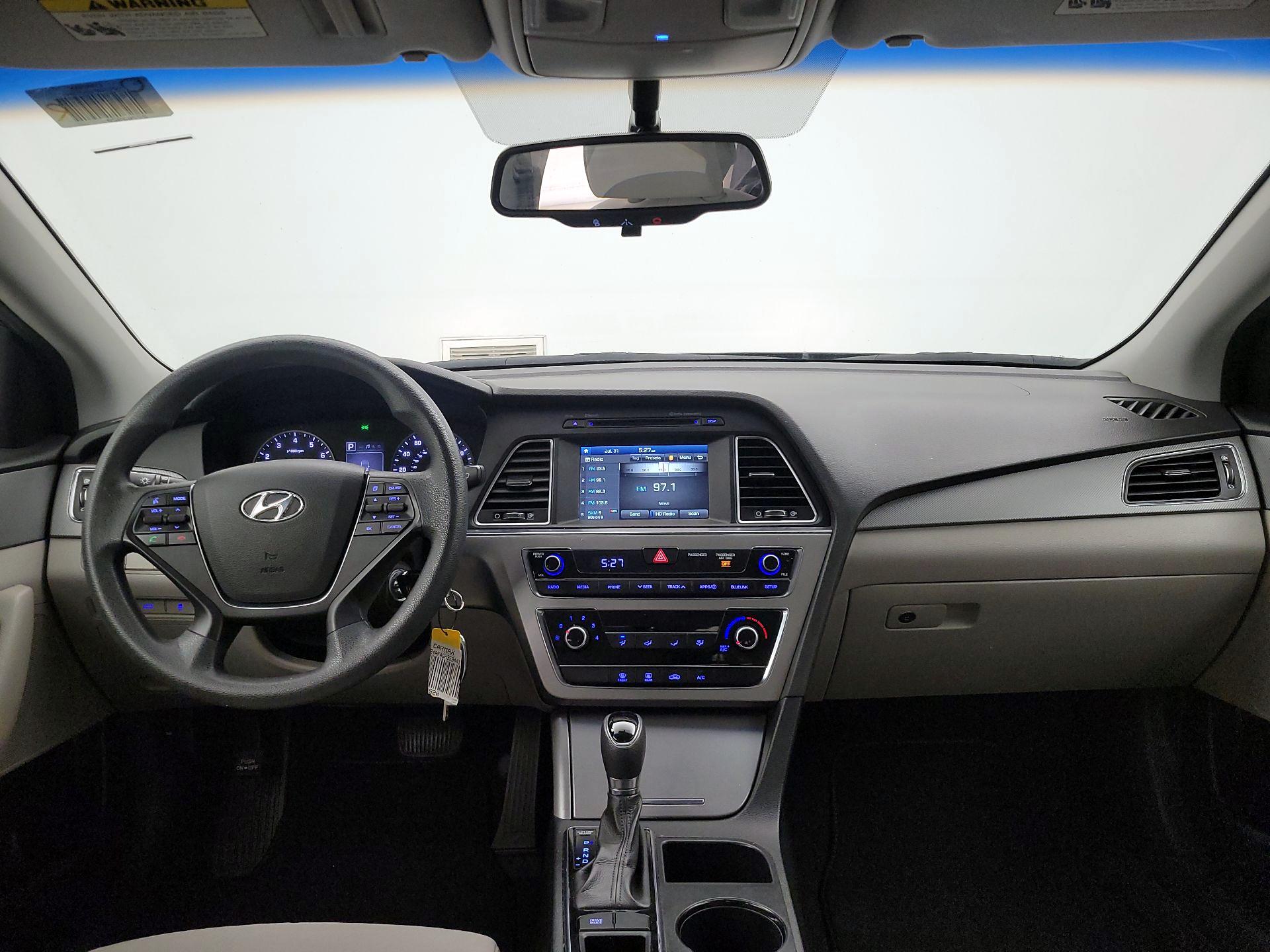 Thumbnail: 2016 Hyundai Sonata - 9
