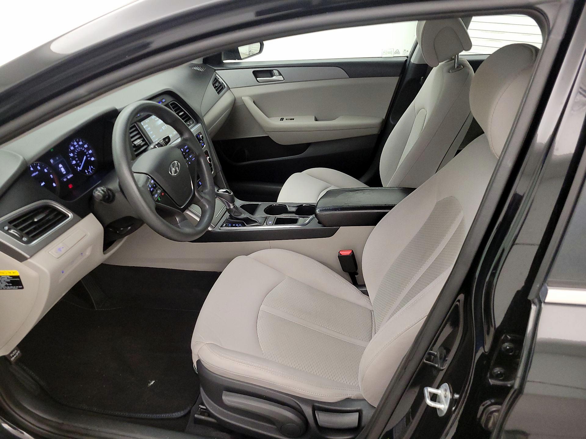 Thumbnail: 2016 Hyundai Sonata - 11