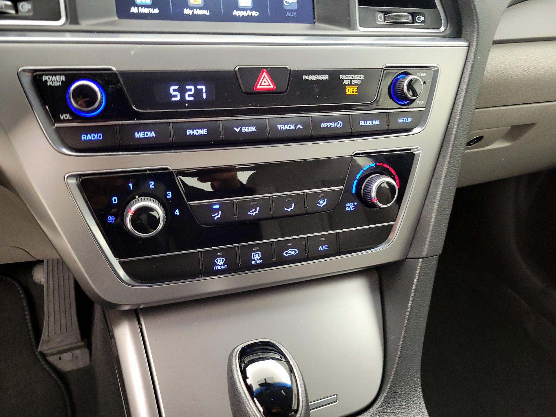 Thumbnail: 2016 Hyundai Sonata - 16