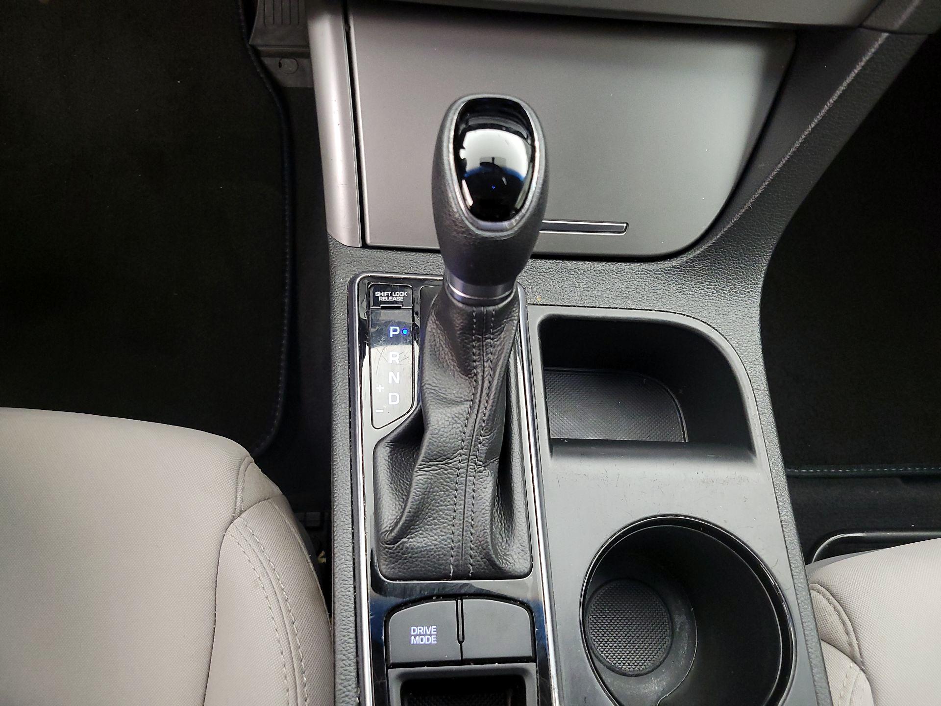 Thumbnail: 2016 Hyundai Sonata - 17