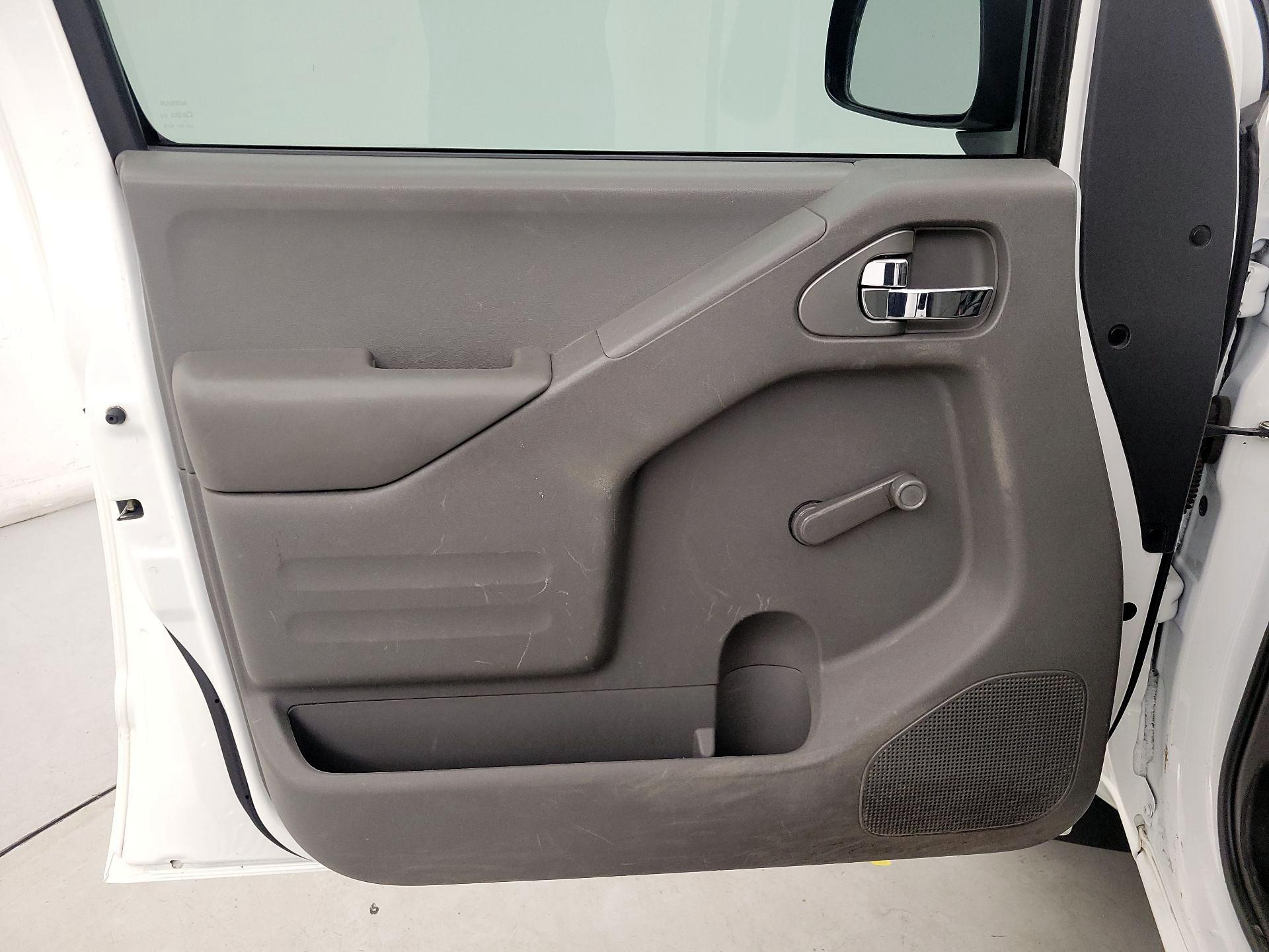 Thumbnail: 2019 Nissan Frontier - 12