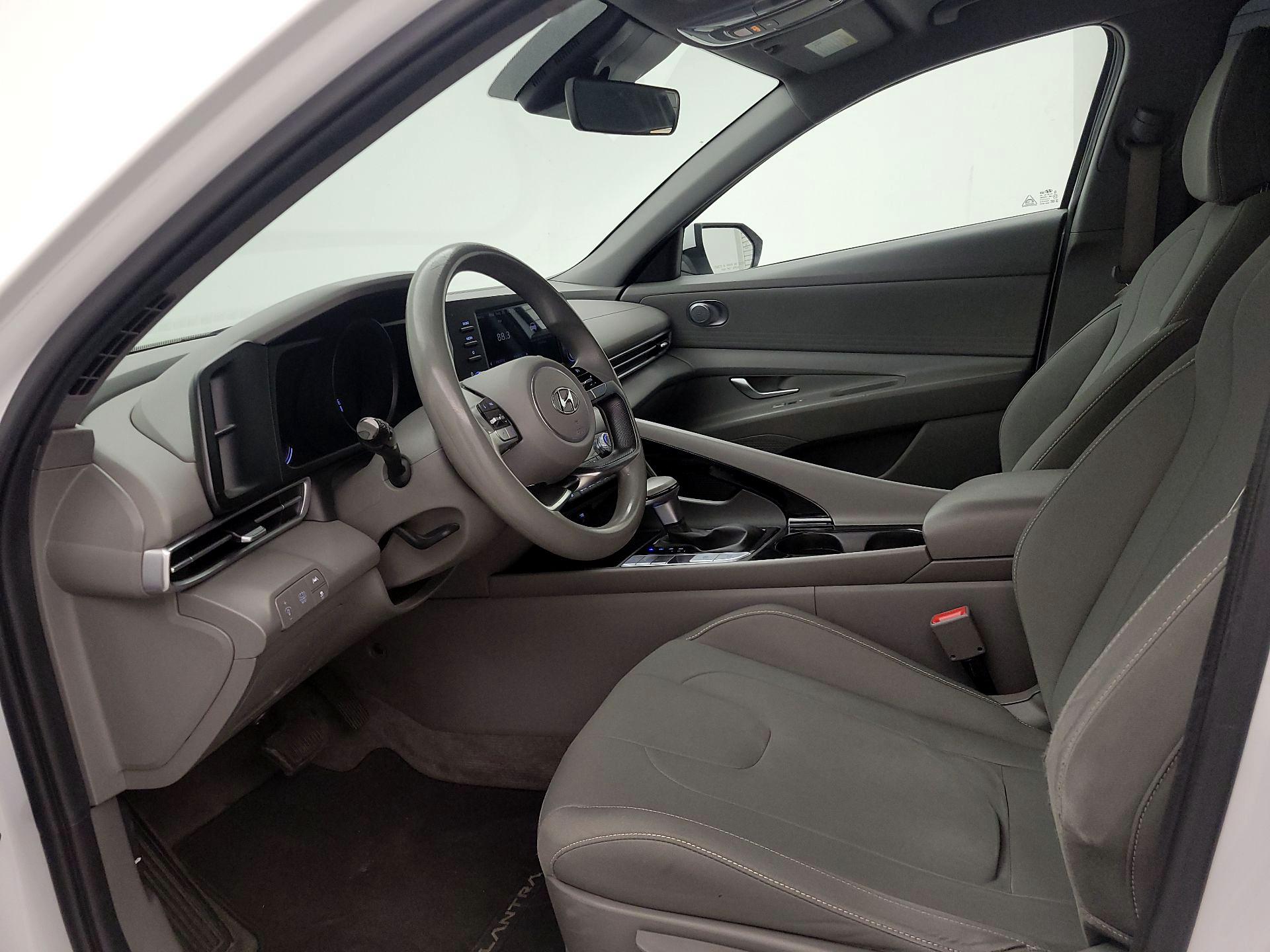 Thumbnail: 2023 Hyundai Elantra - 11