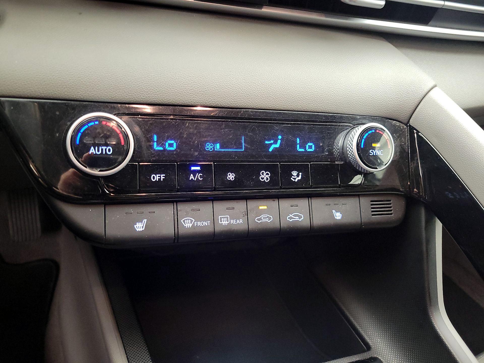 Thumbnail: 2023 Hyundai Elantra - 16