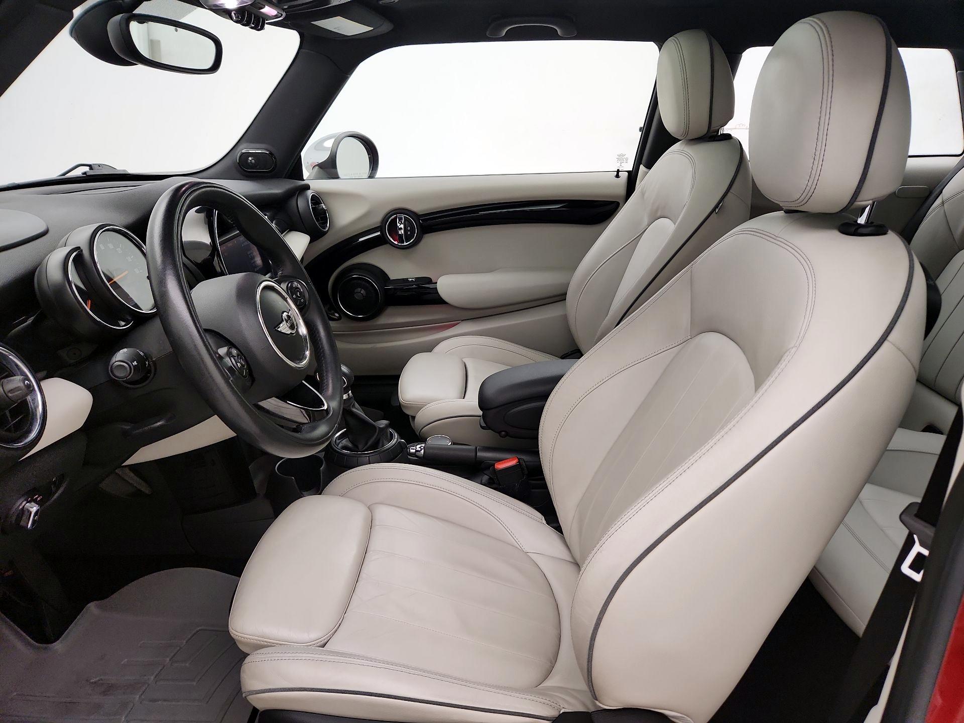 Thumbnail: 2015 MINI Cooper Hardtop - 11