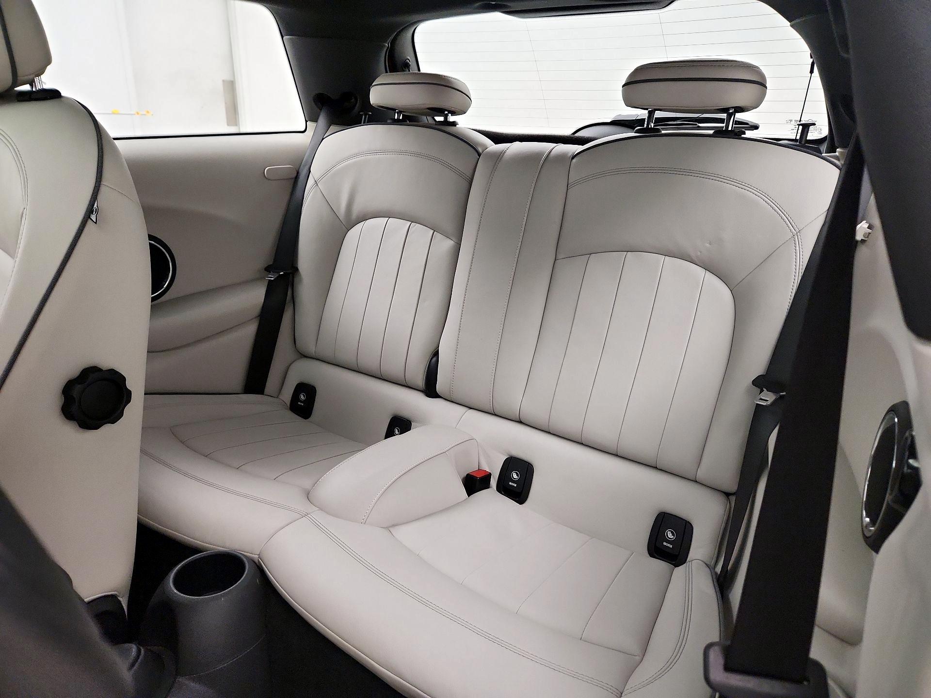 Thumbnail: 2015 MINI Cooper Hardtop - 20