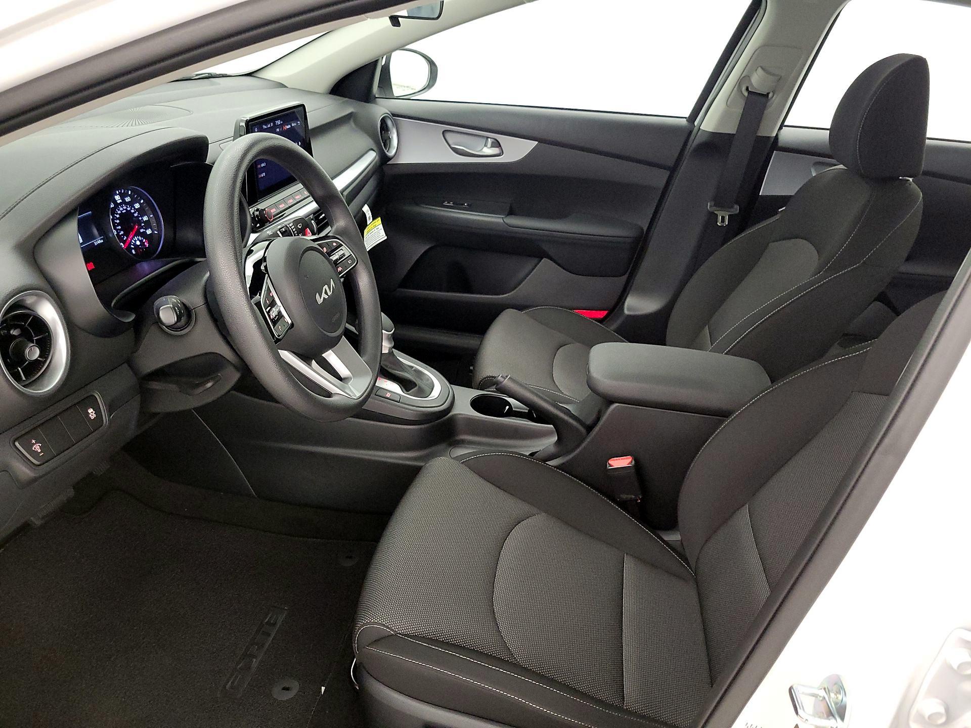 Thumbnail: 2024 Kia Forte - 11