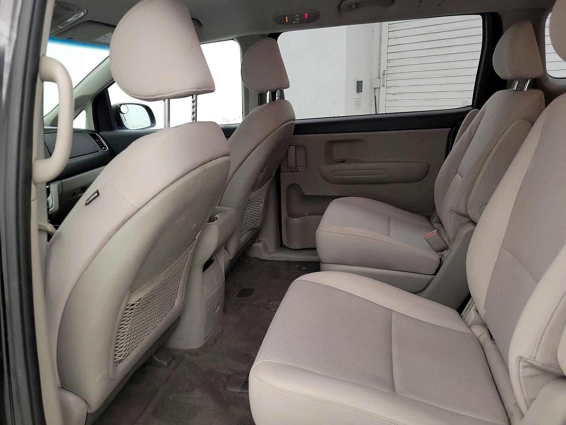 Thumbnail: 2019 Kia Sedona - 19