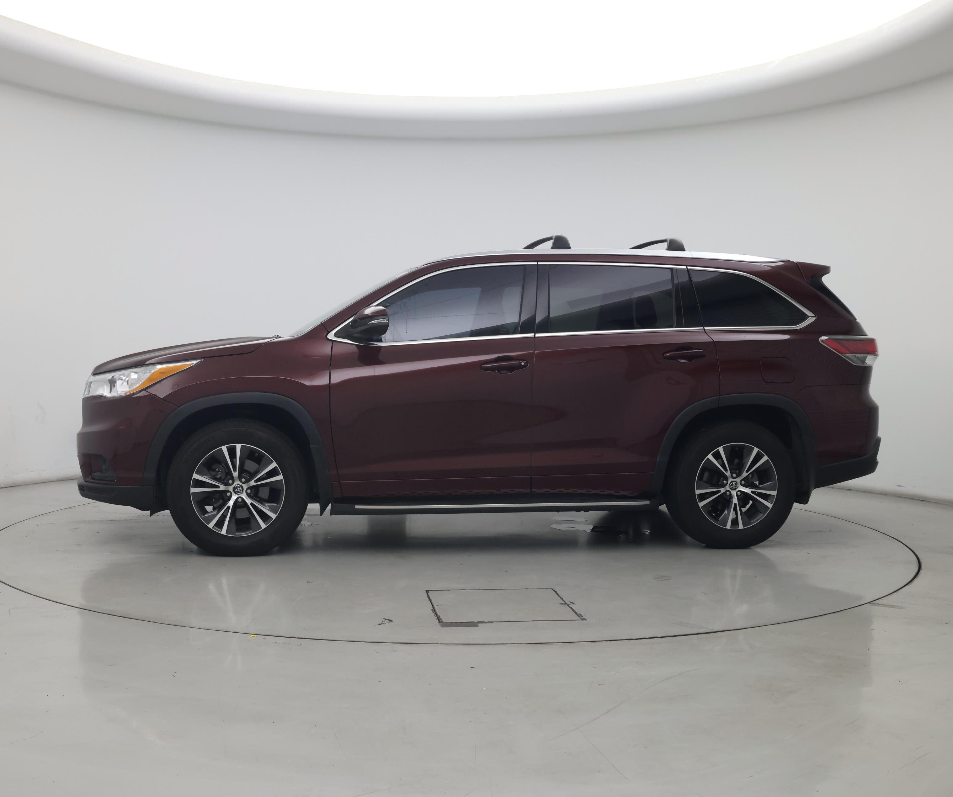 Thumbnail: 2016 Toyota Highlander - 3
