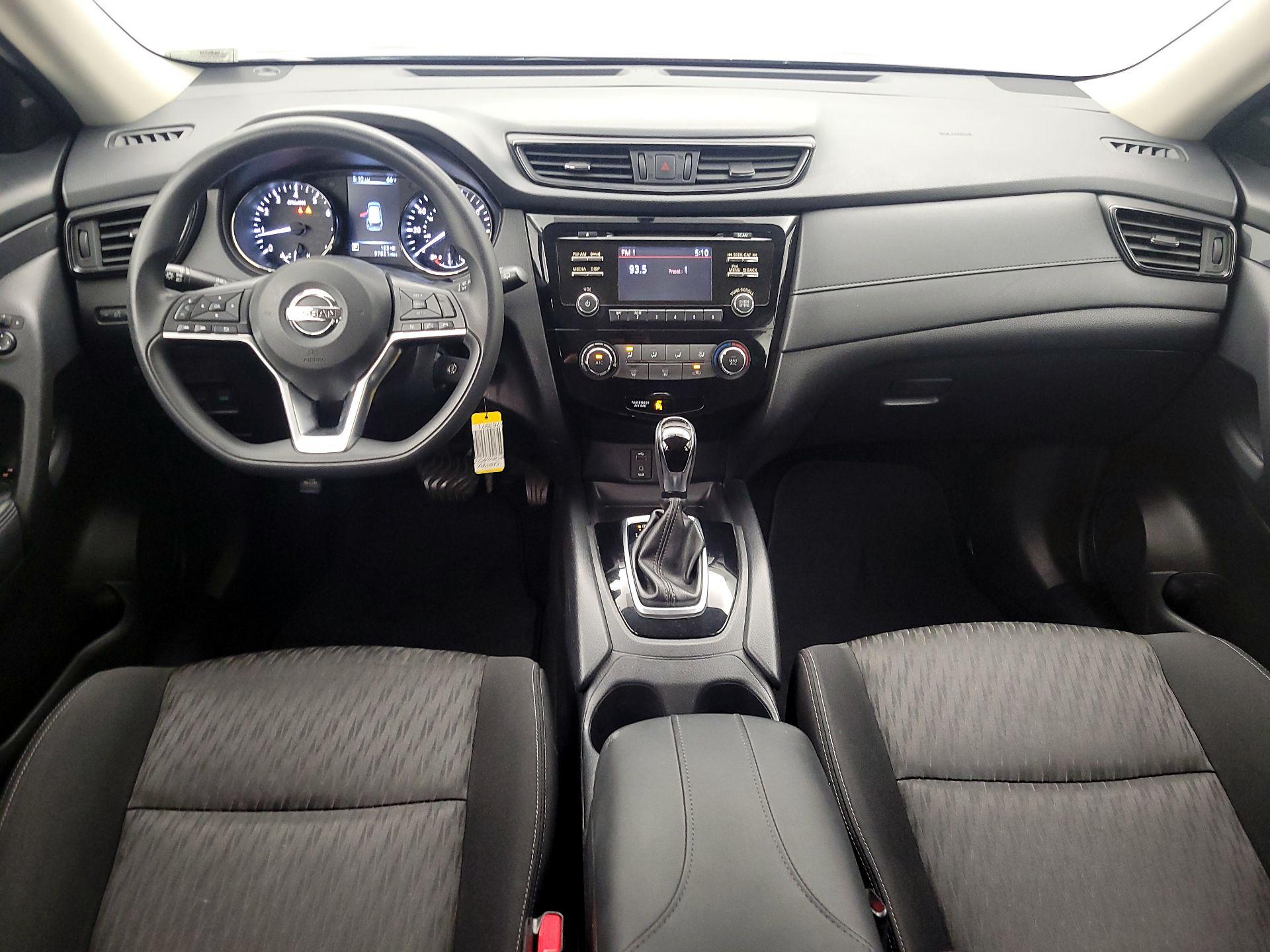 Thumbnail: 2017 Nissan Rogue - 9