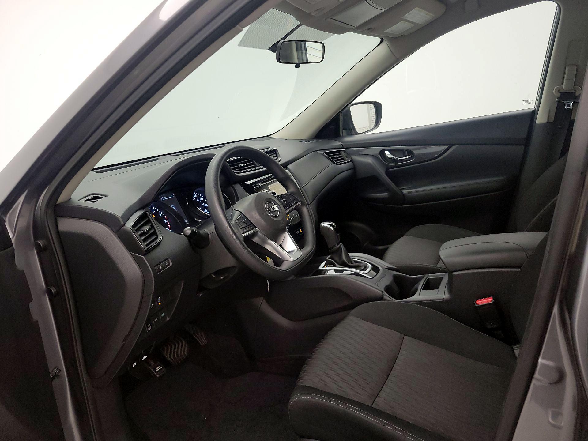 Thumbnail: 2017 Nissan Rogue - 11