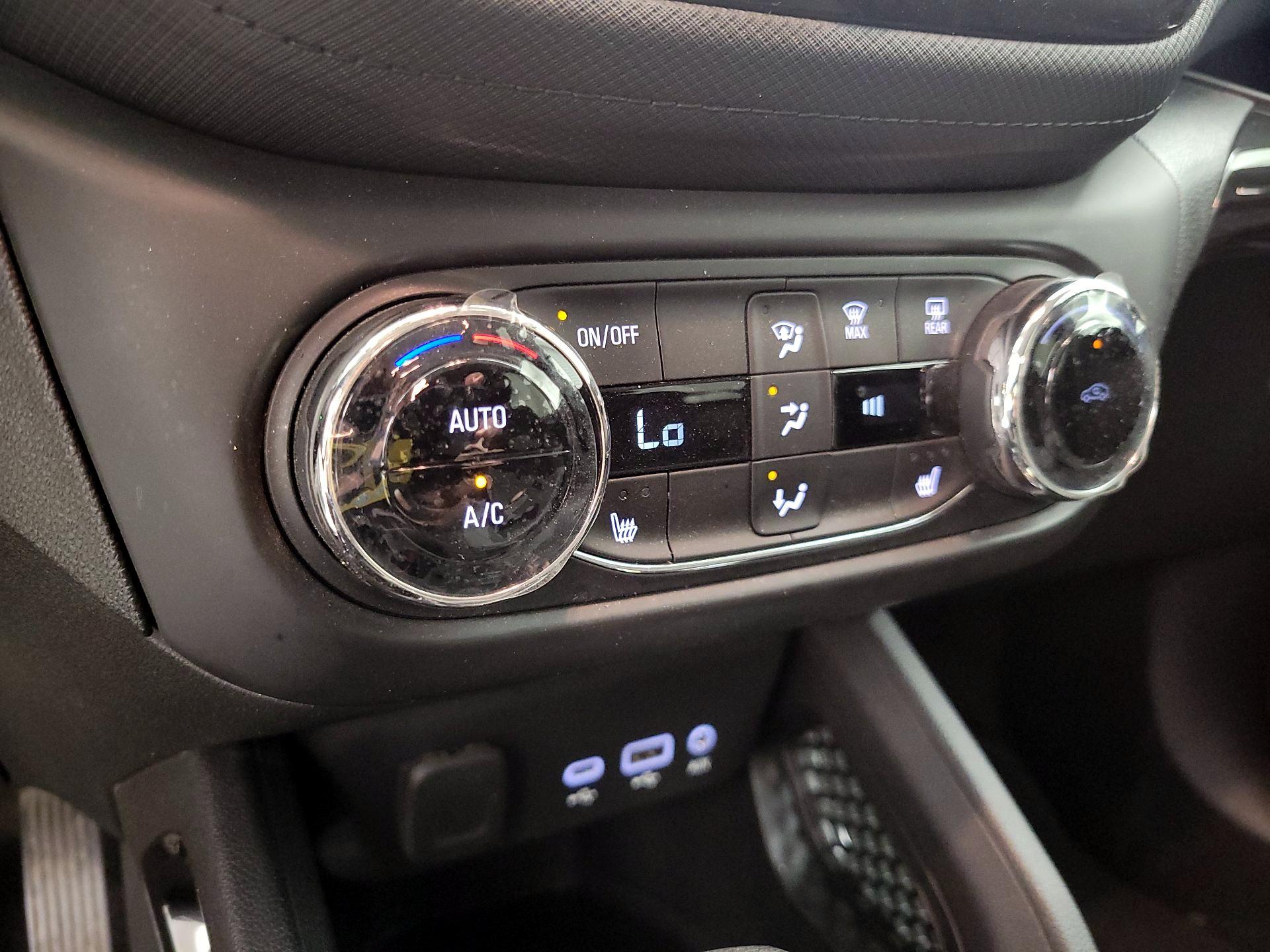 Thumbnail: 2023 Chevrolet TrailBlazer - 16