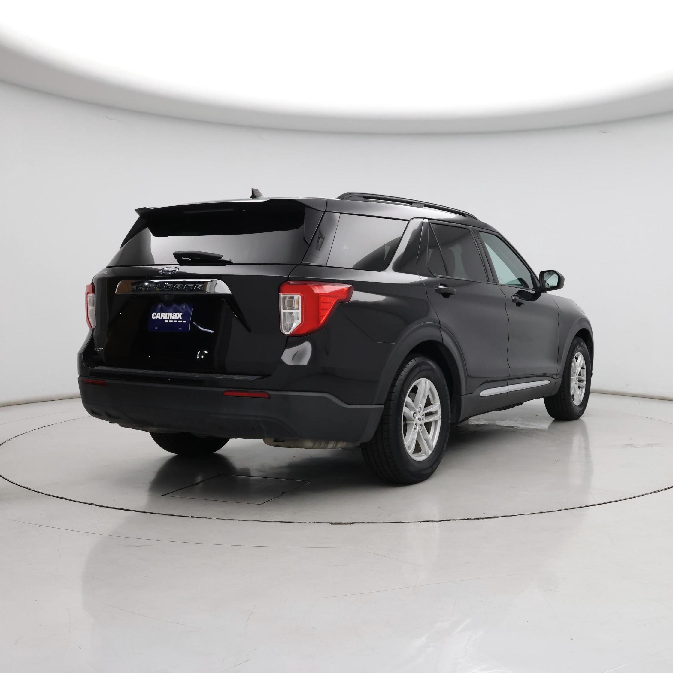 Thumbnail: 2021 Ford Explorer - 8