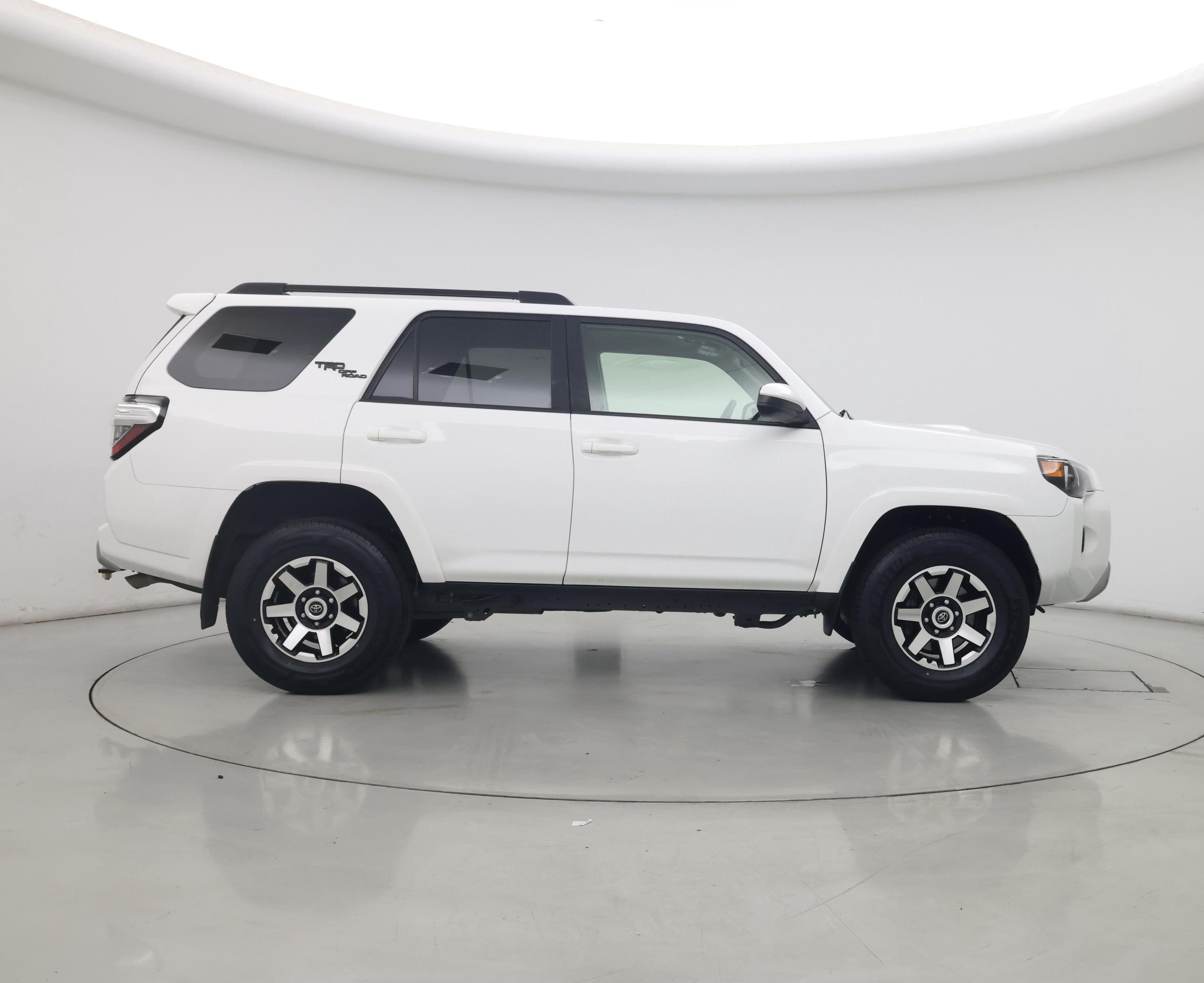 Thumbnail: 2023 Toyota 4Runner - 7