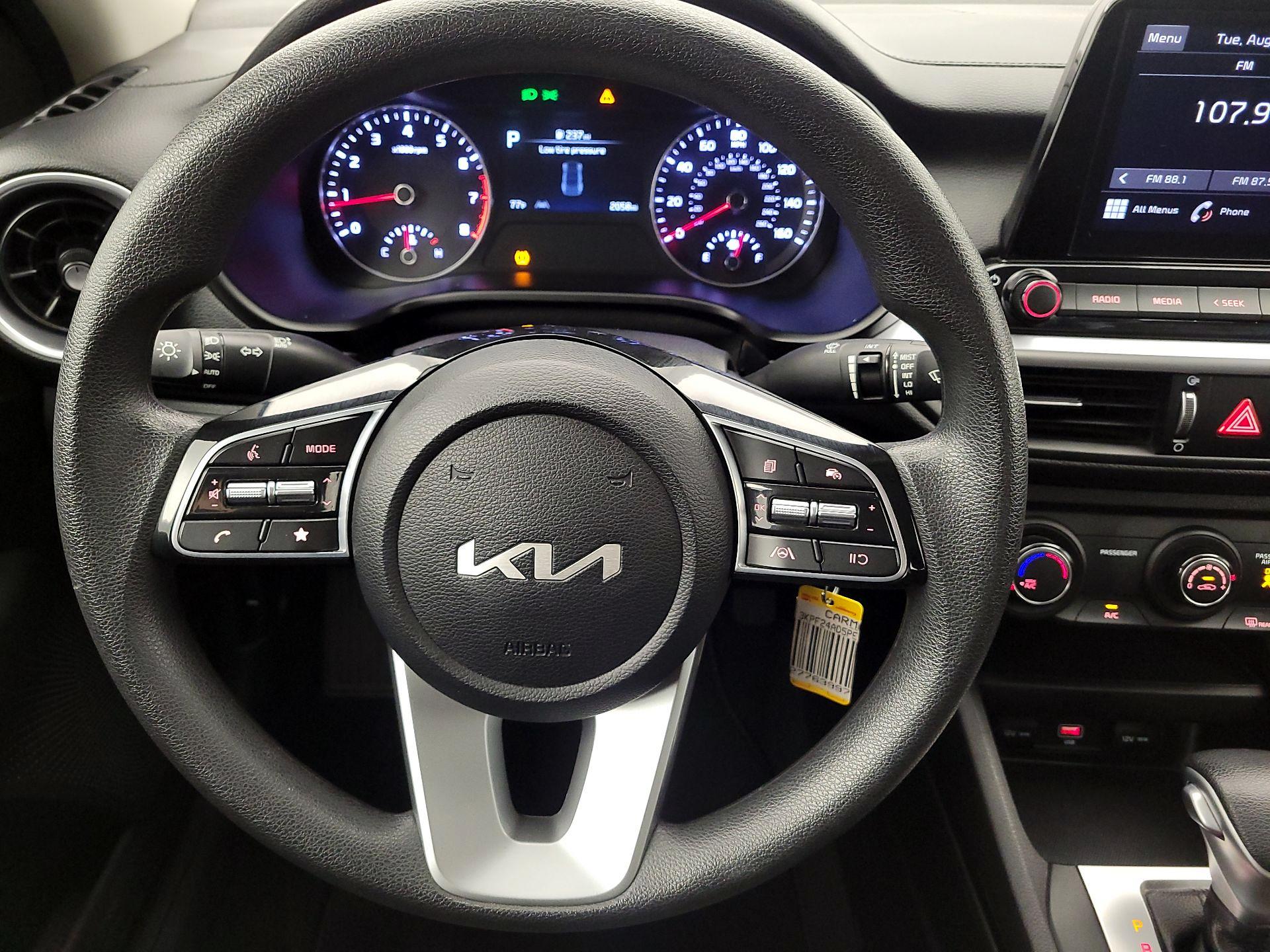 Thumbnail: 2023 Kia Forte - 10
