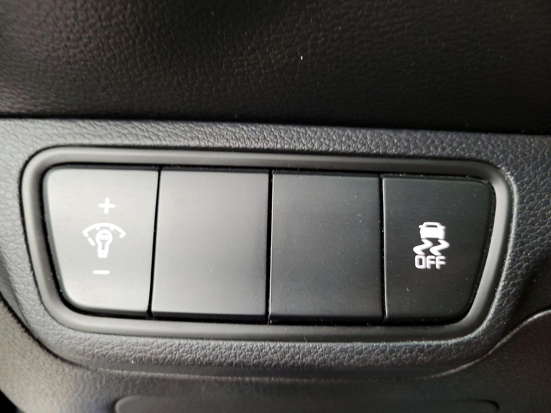 Thumbnail: 2023 Kia Forte - 13