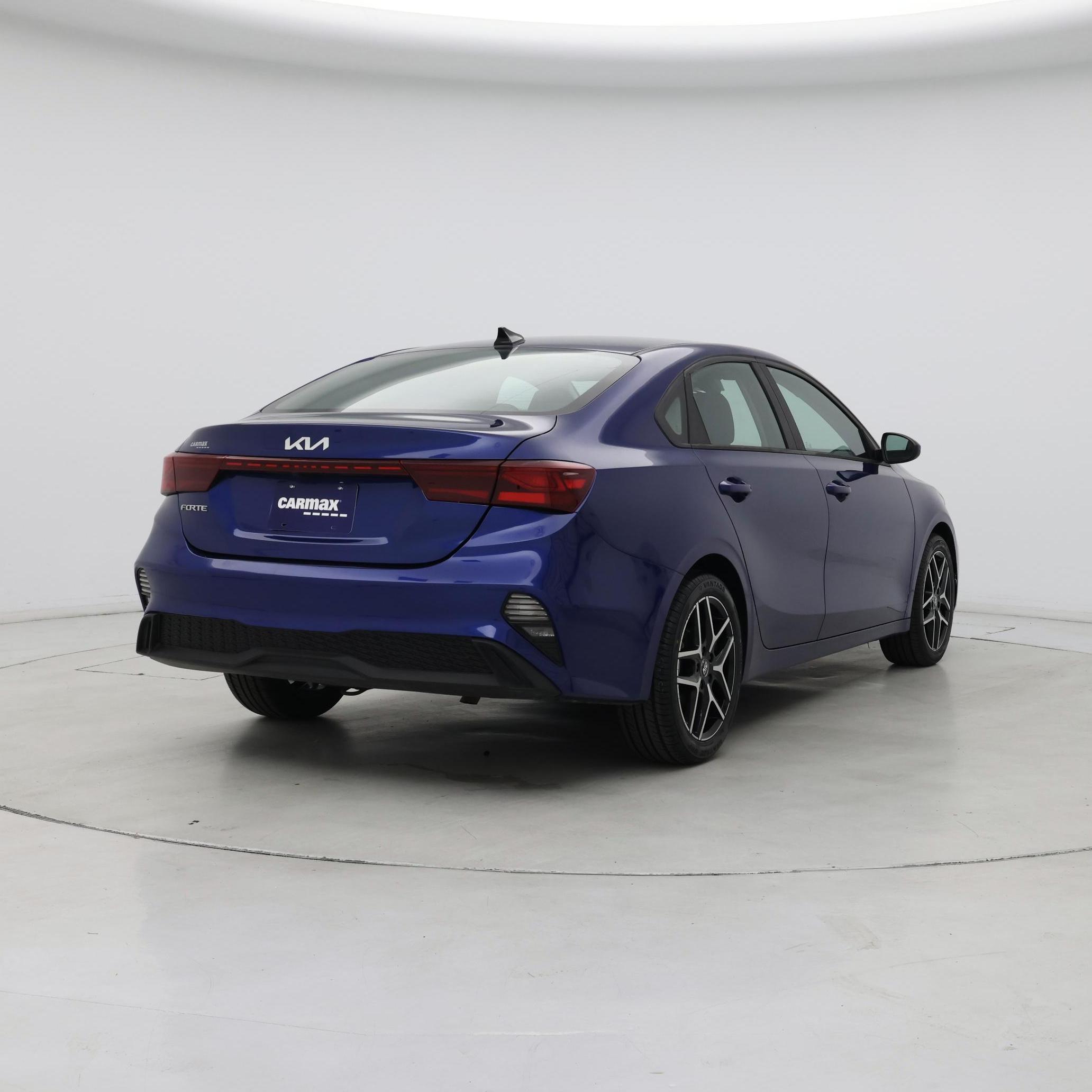 Thumbnail: 2023 Kia Forte - 8
