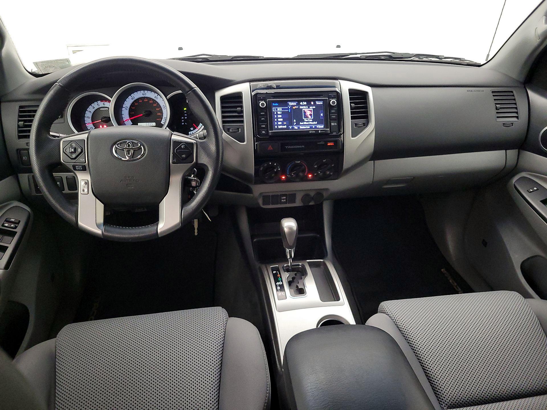Thumbnail: 2015 Toyota Tacoma - 9