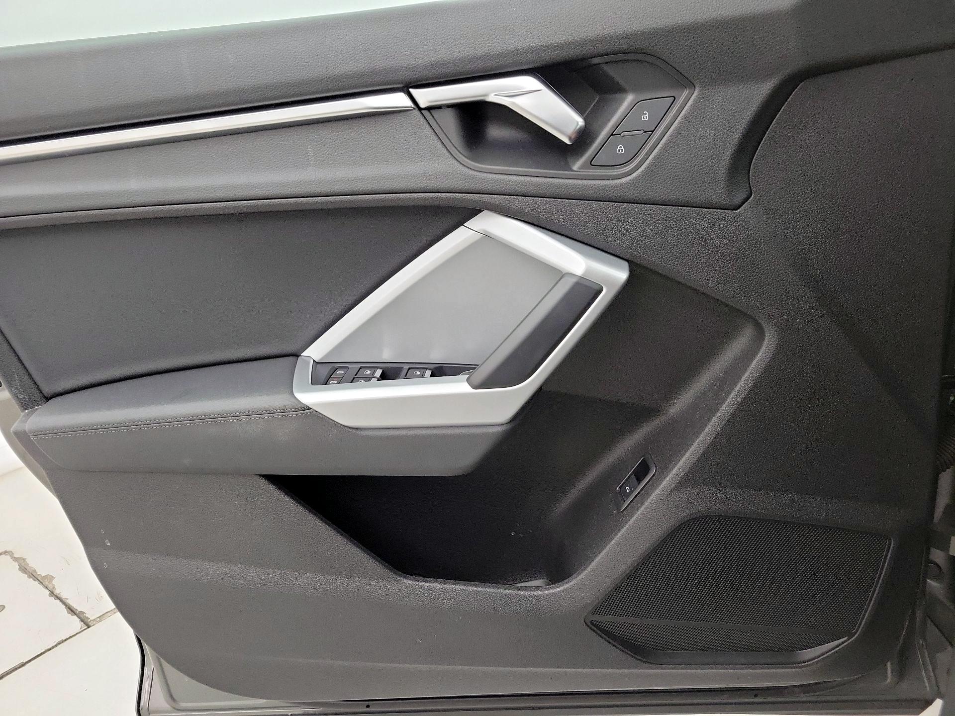 Thumbnail: 2021 Audi Q3 - 12