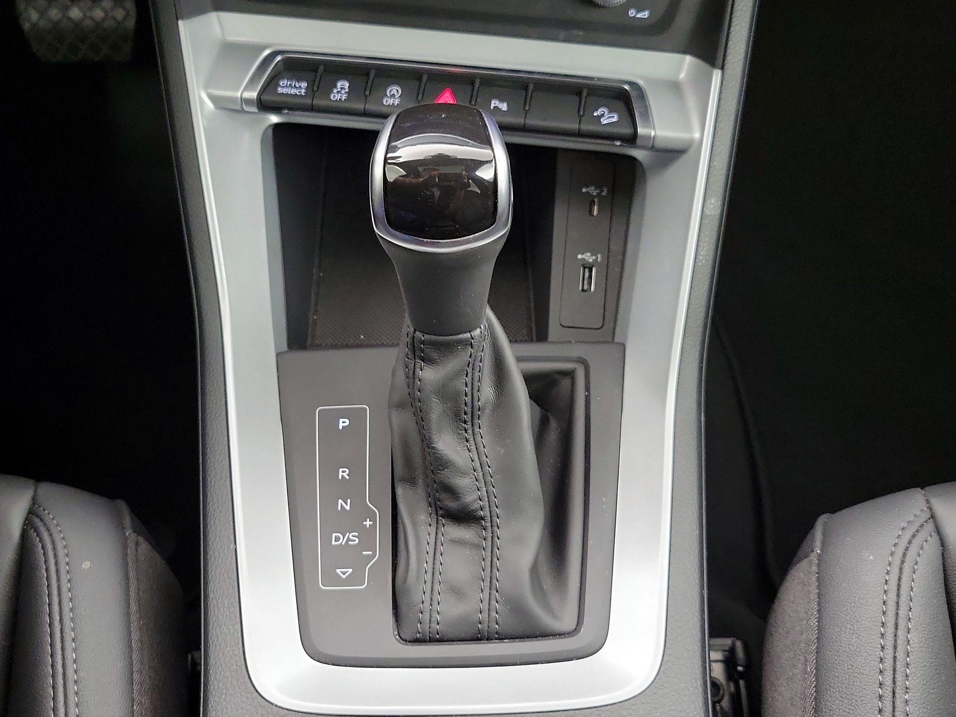 Thumbnail: 2021 Audi Q3 - 17