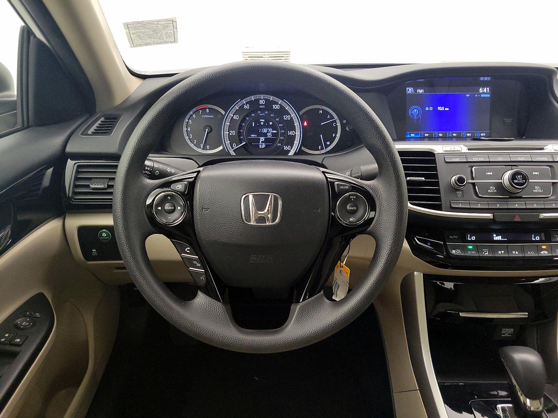 Thumbnail: 2017 Honda Accord - 10