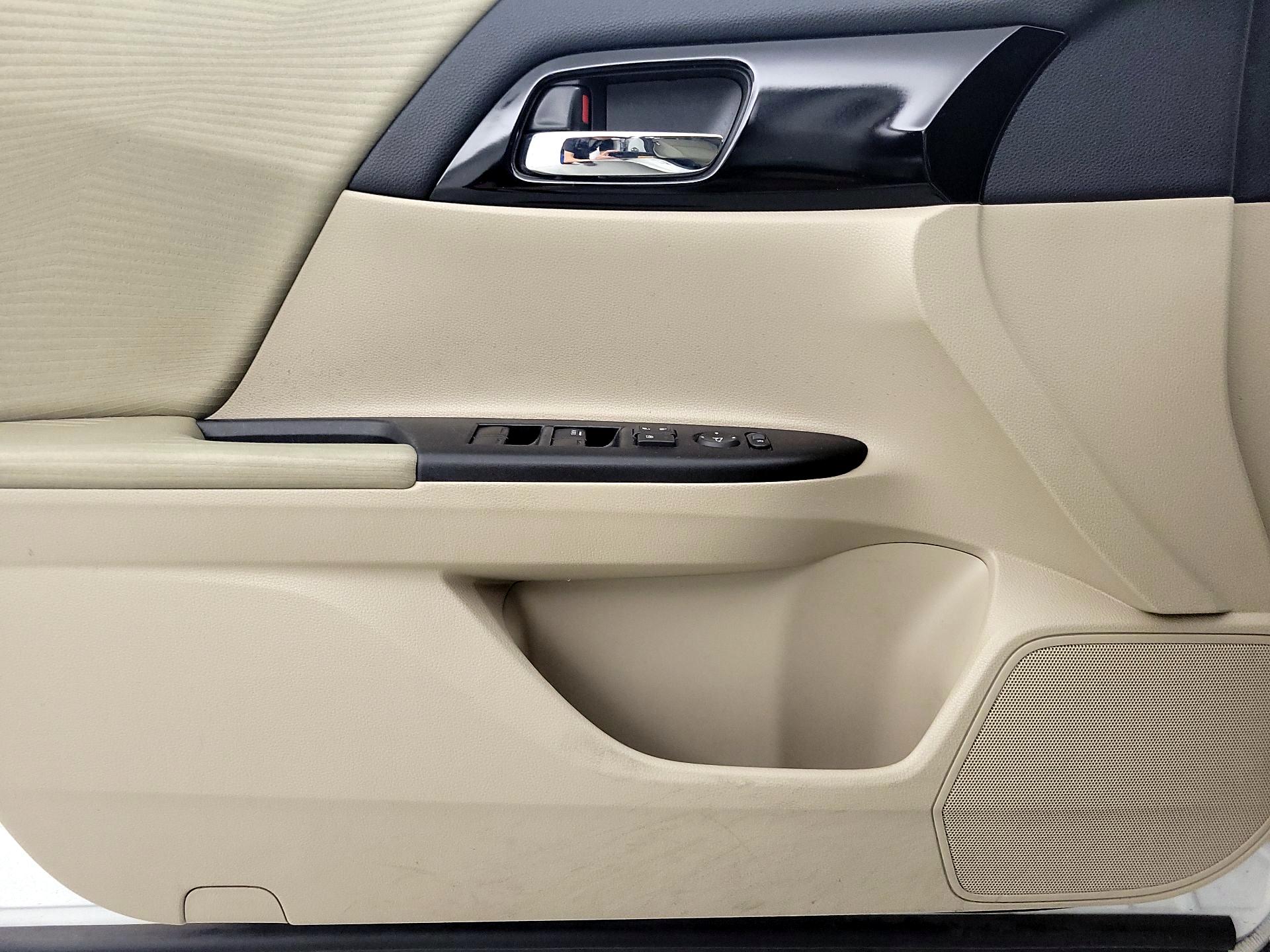 Thumbnail: 2017 Honda Accord - 12