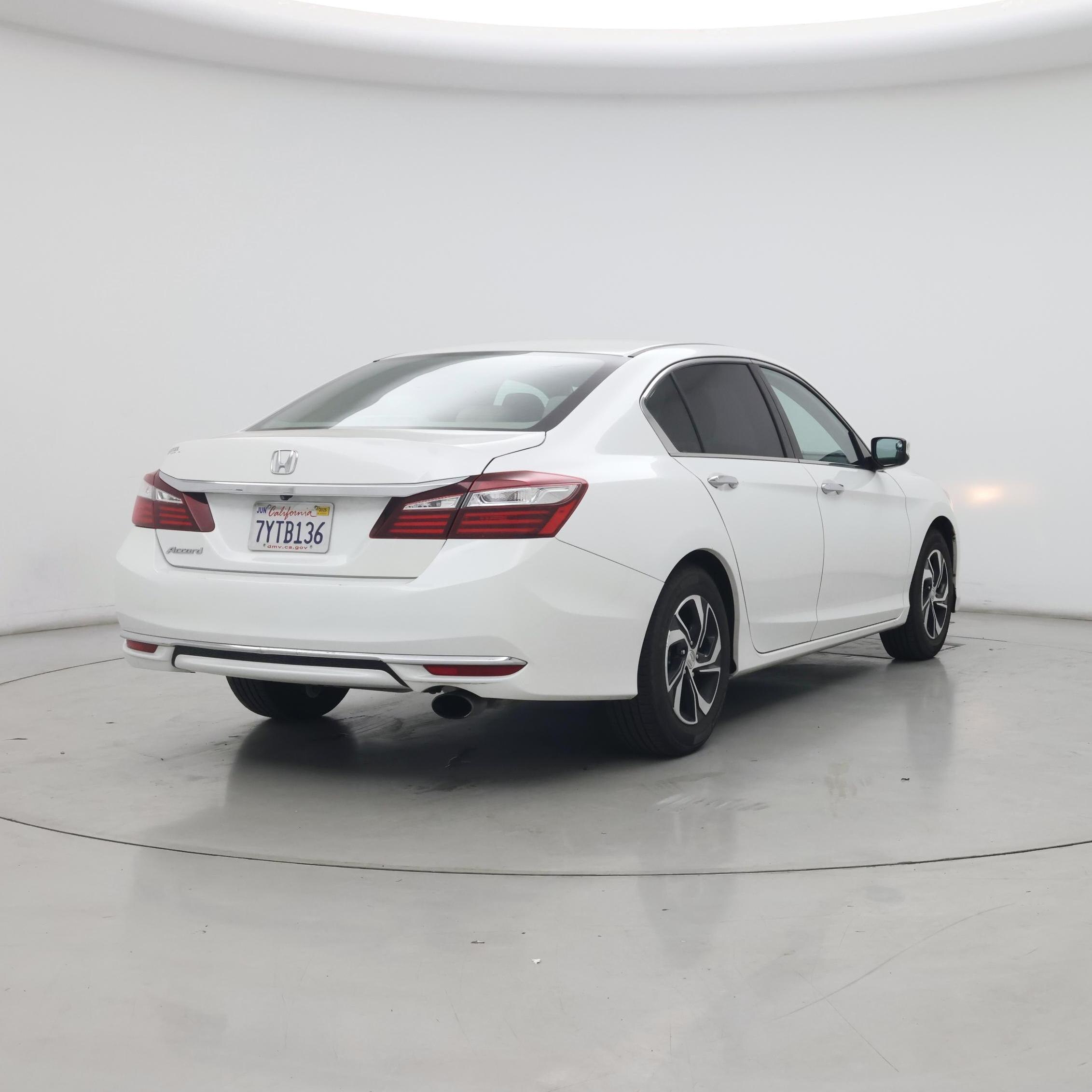 Thumbnail: 2017 Honda Accord - 8