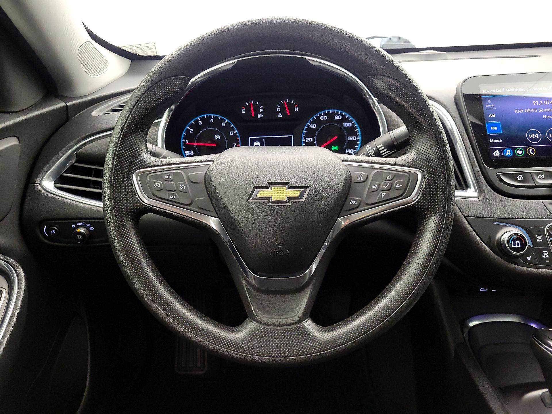 Thumbnail: 2019 Chevrolet Malibu - 10