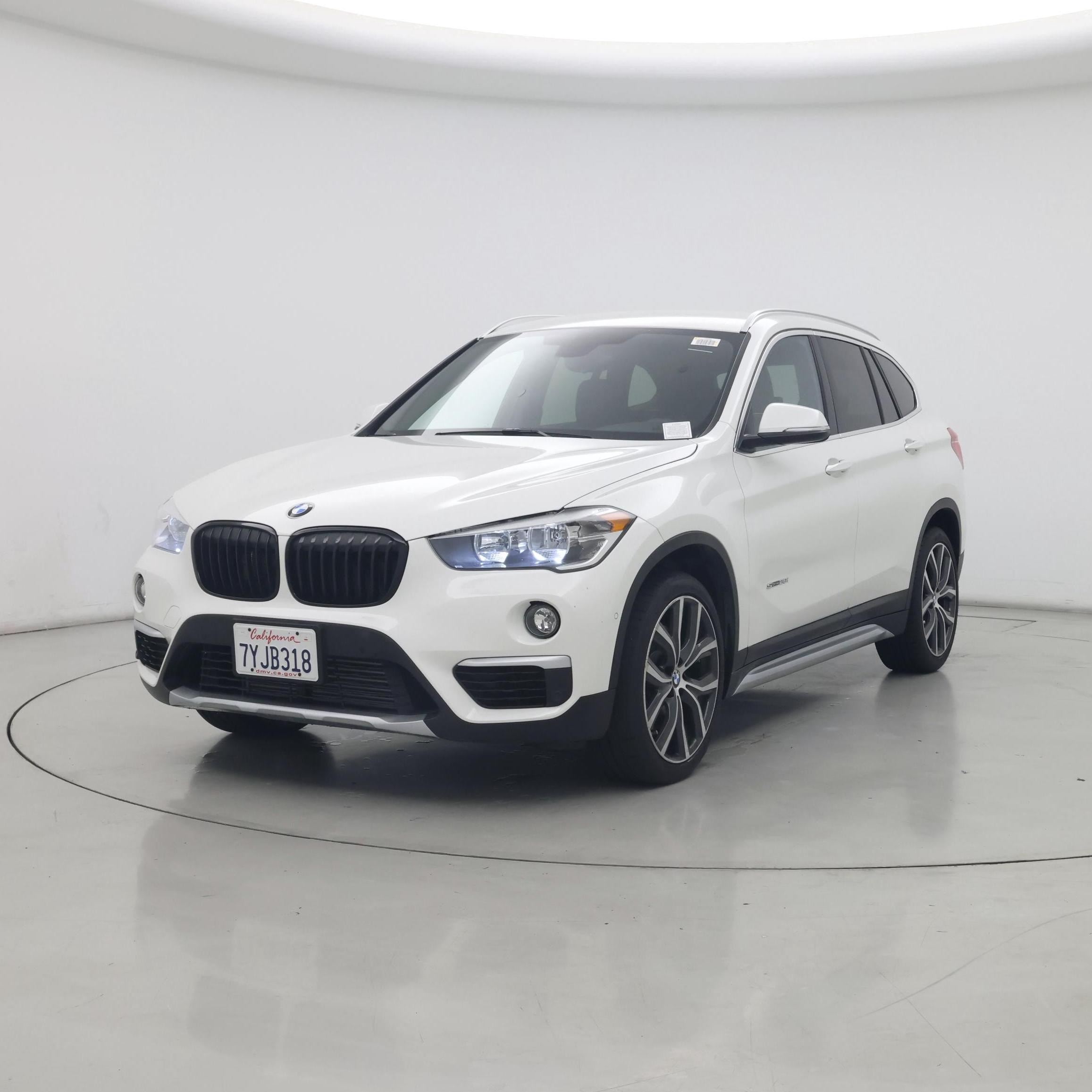 Thumbnail: 2017 BMW X1 - 4