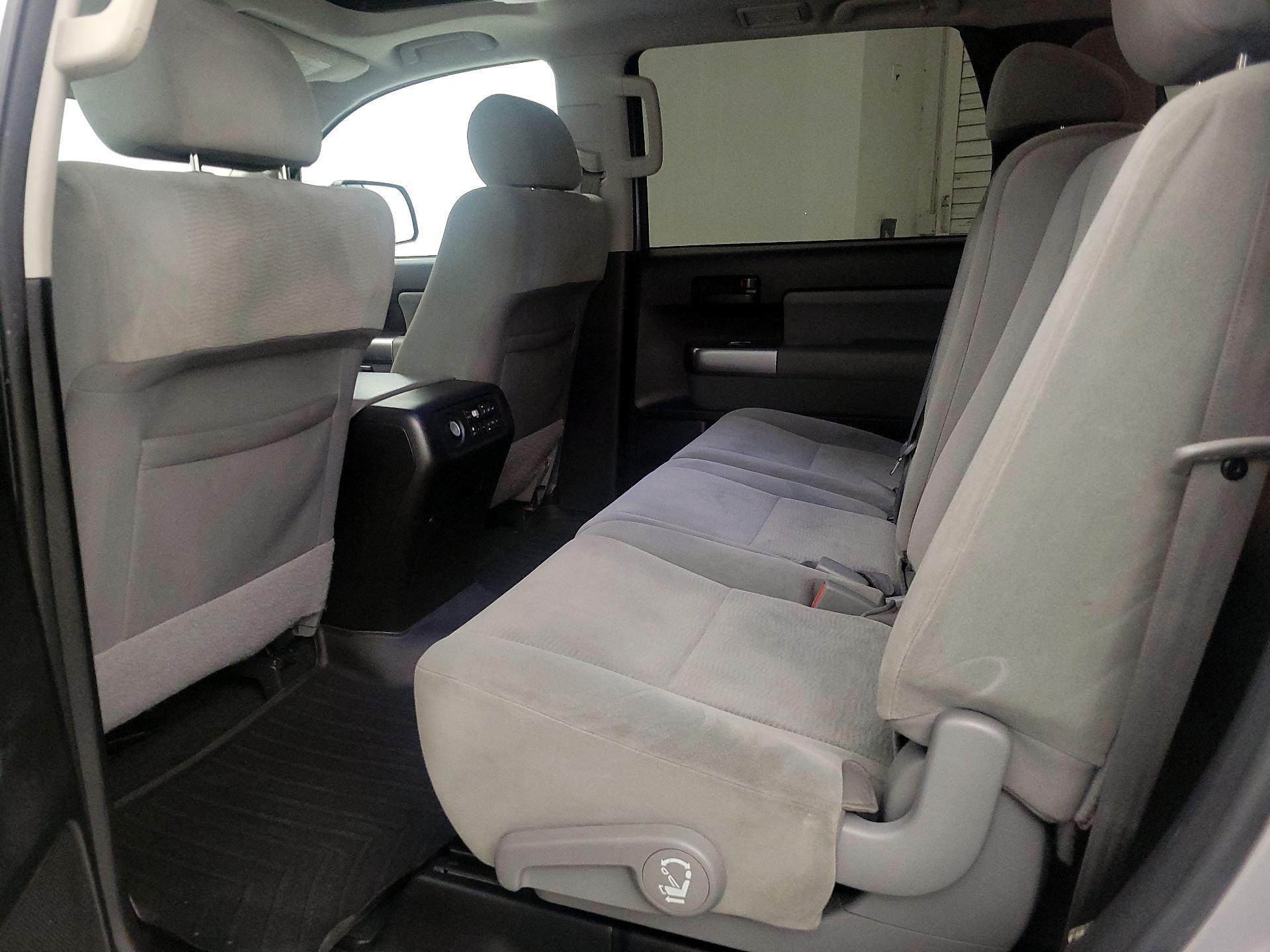 Thumbnail: 2018 Toyota Sequoia - 20