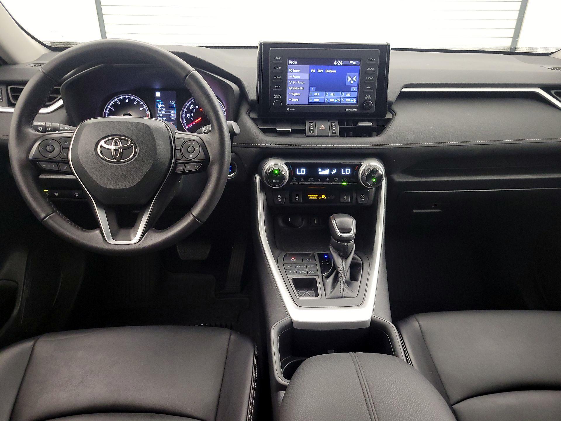 Thumbnail: 2022 Toyota RAV4 - 9