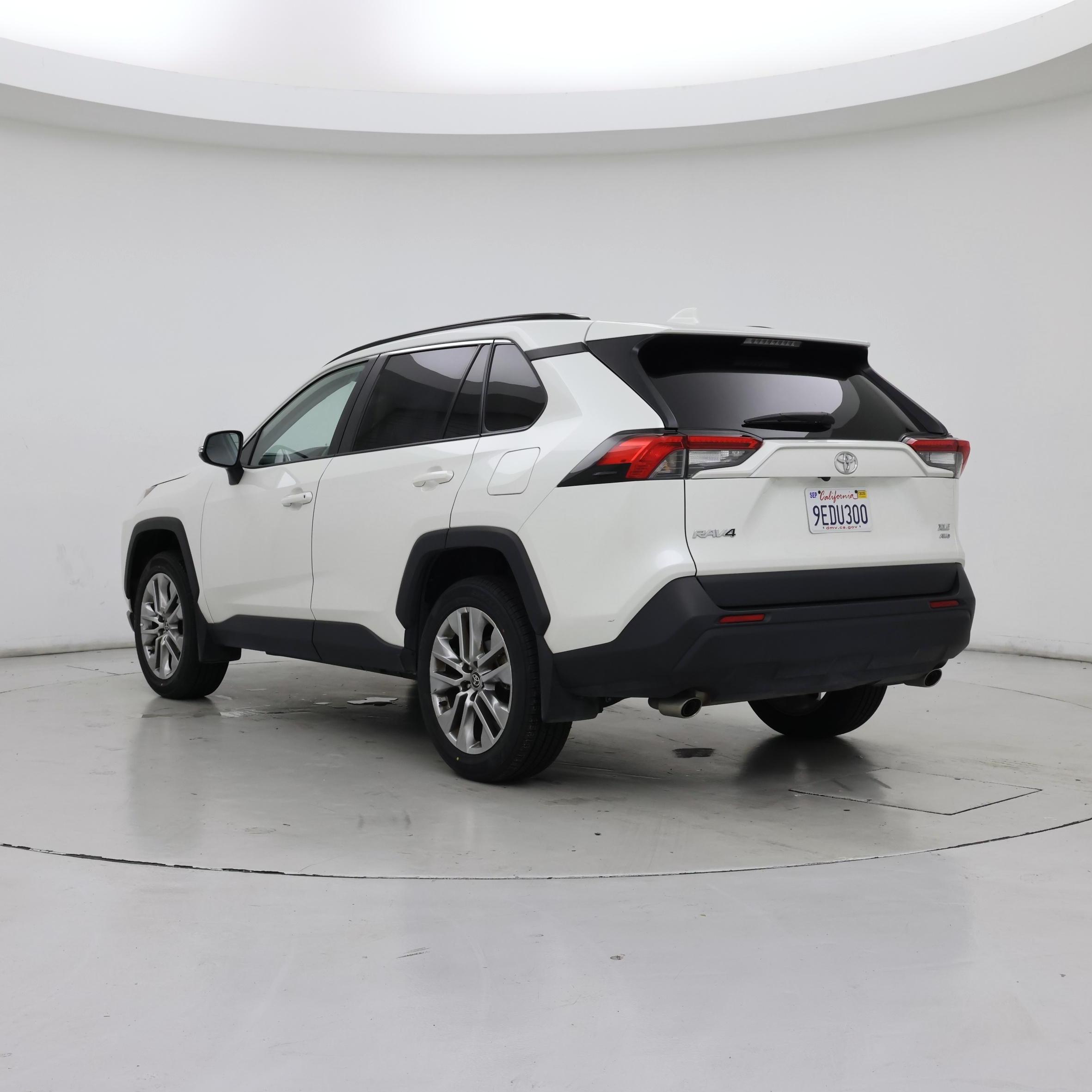 Thumbnail: 2022 Toyota RAV4 - 2