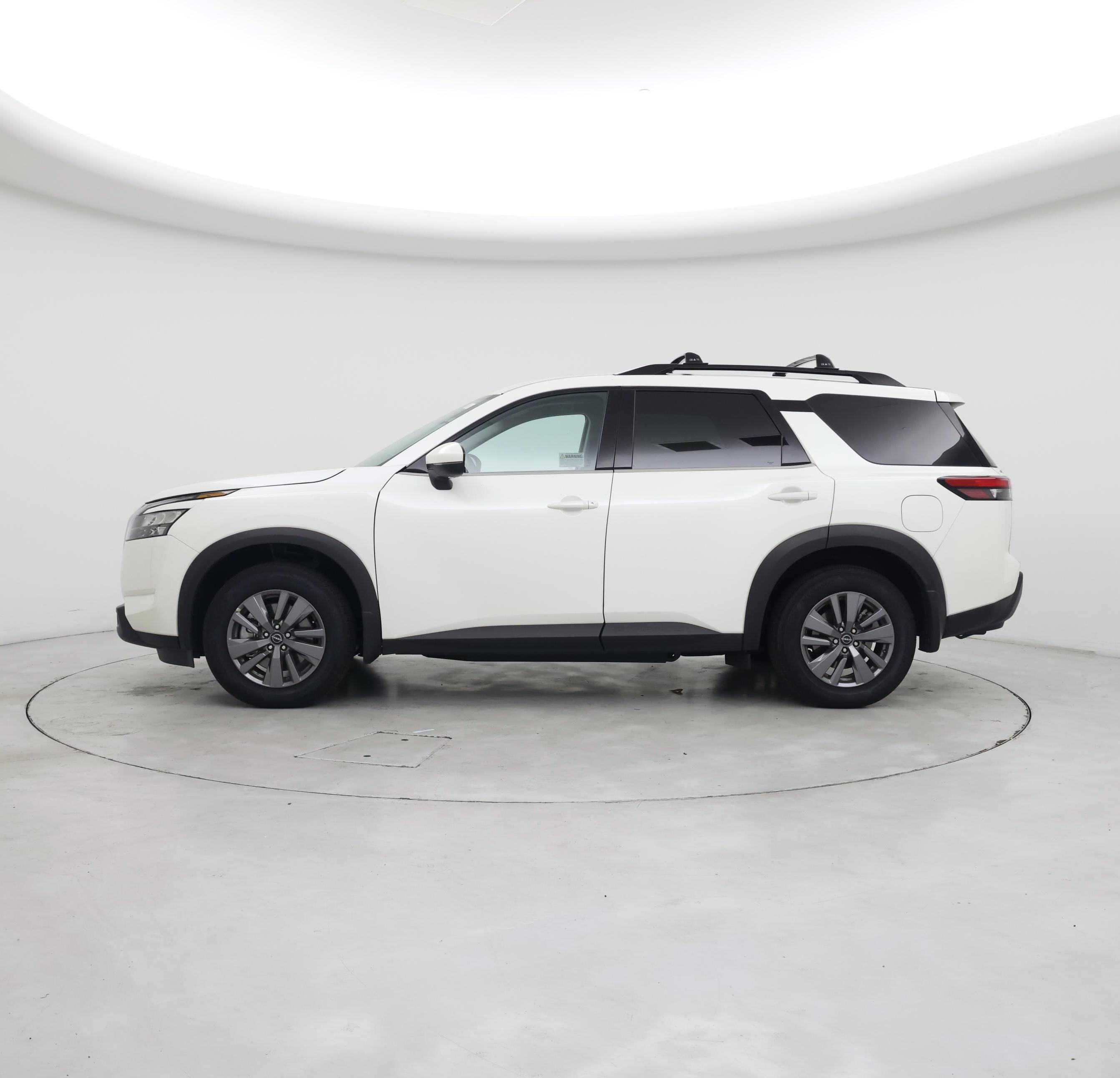 Thumbnail: 2024 Nissan Pathfinder - 3