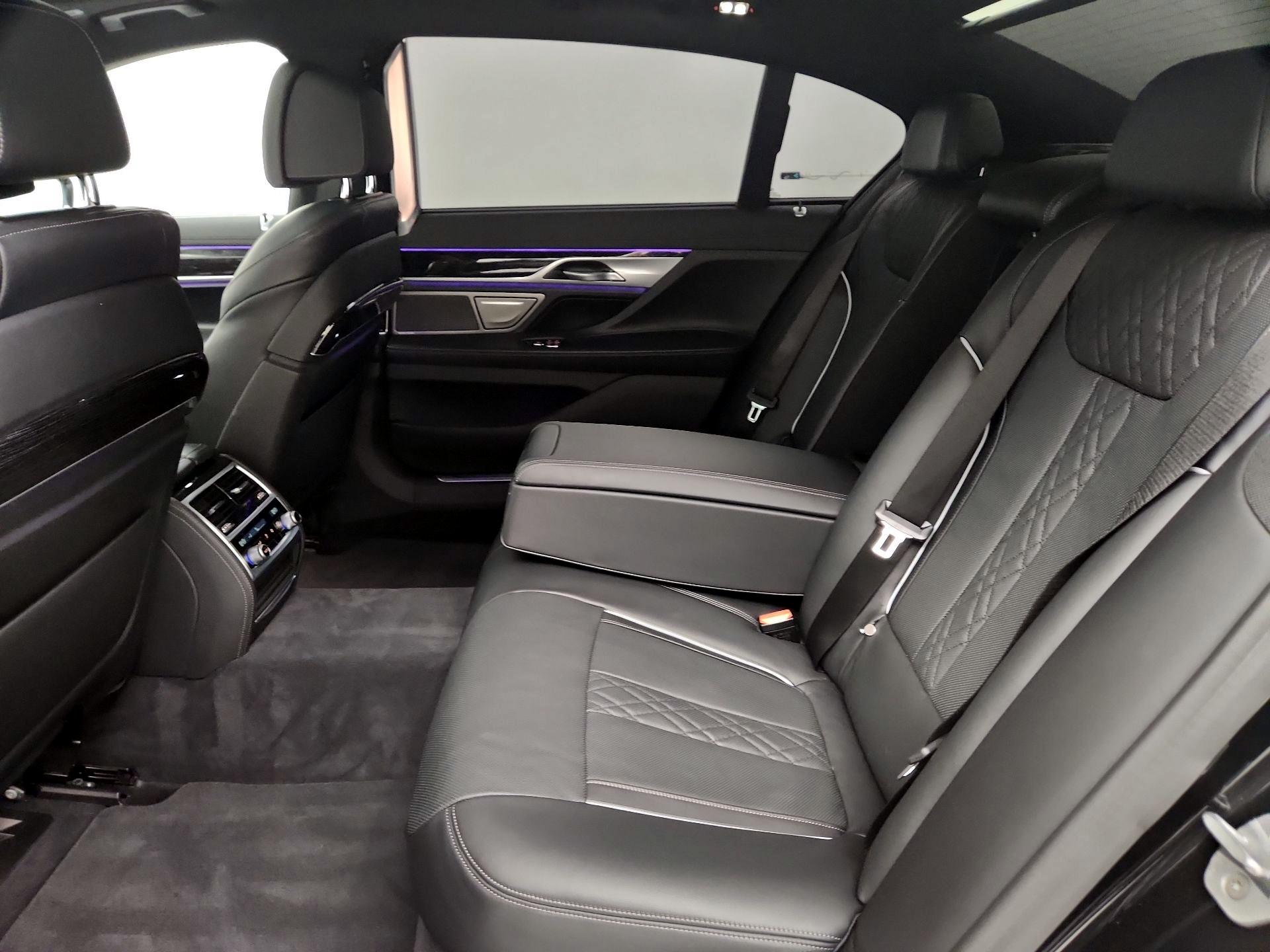 Thumbnail: 2021 BMW 7 Series - 20