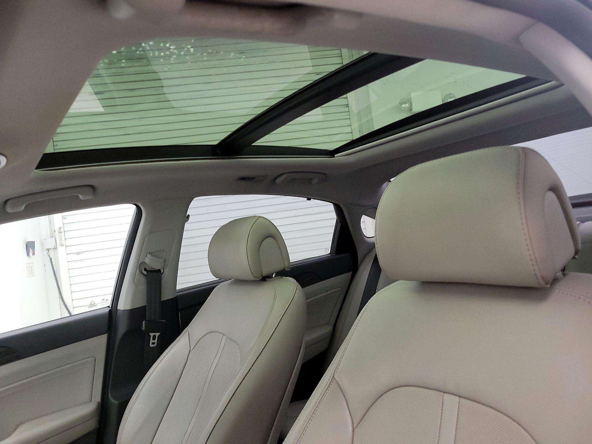 Thumbnail: 2015 Hyundai Sonata - 19