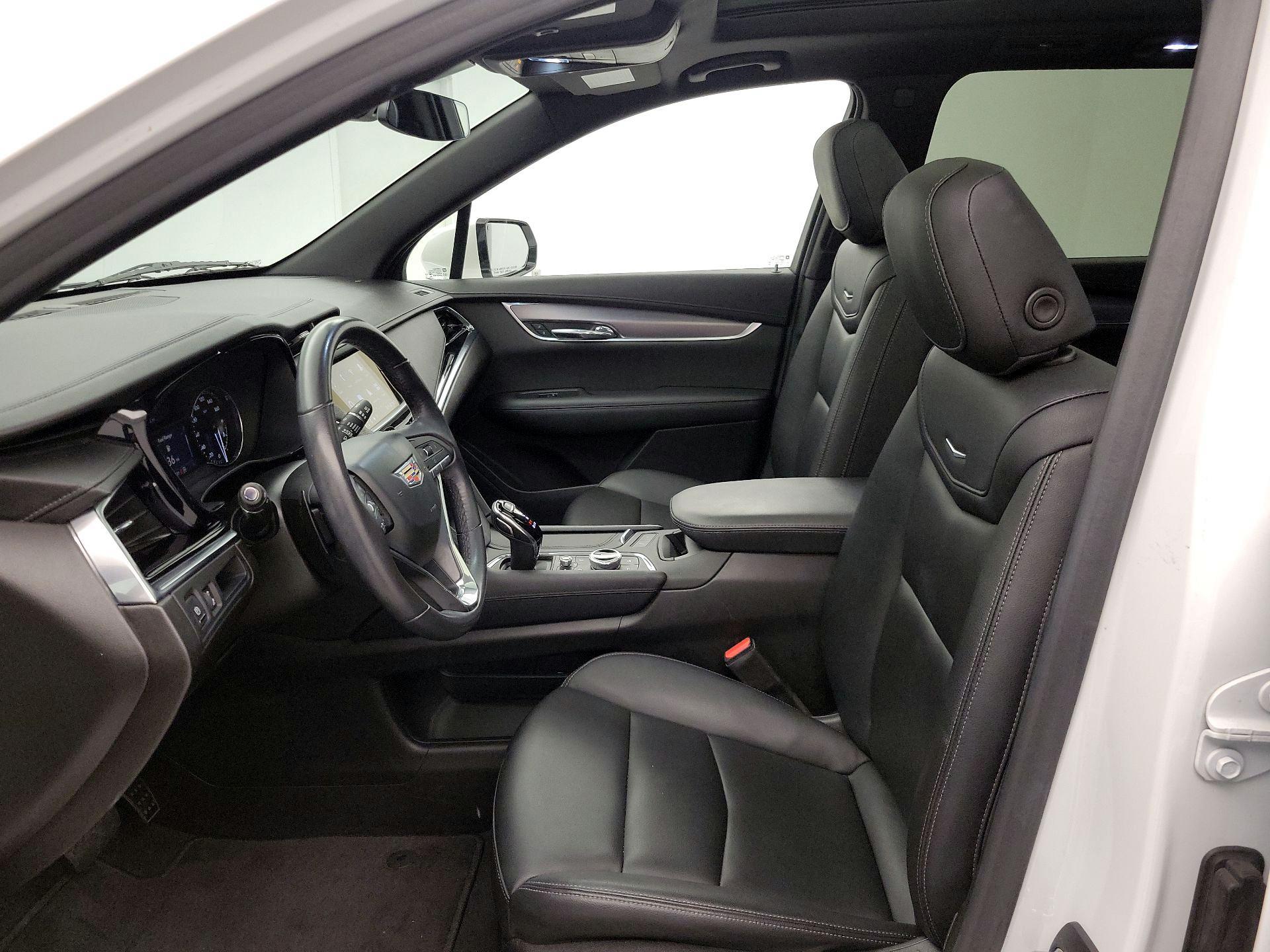 Thumbnail: 2021 Cadillac XT6 - 11