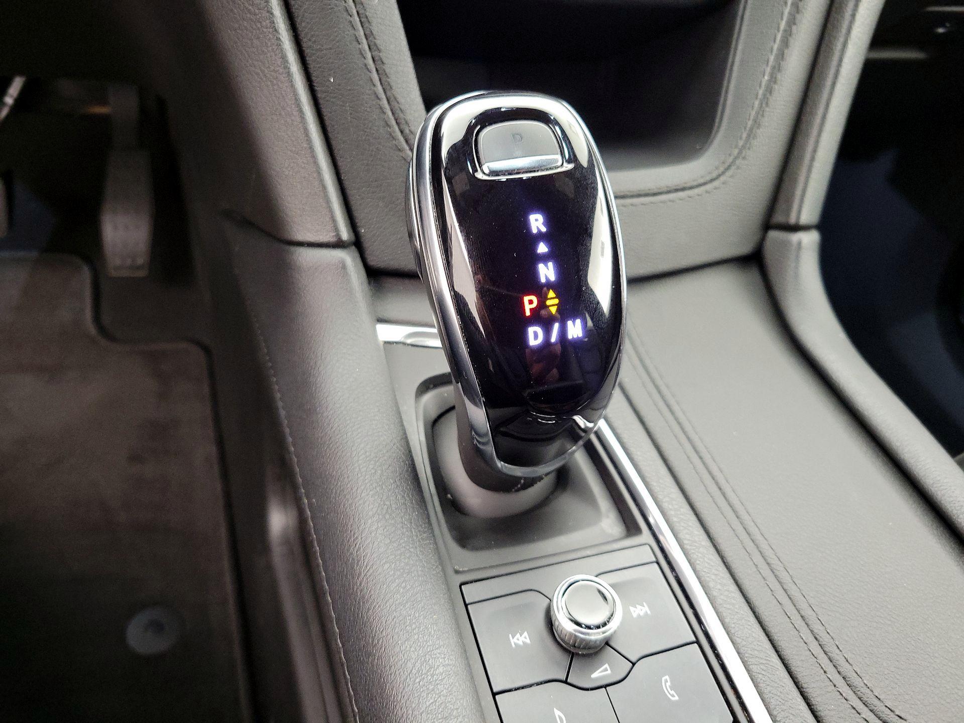 Thumbnail: 2021 Cadillac XT6 - 17