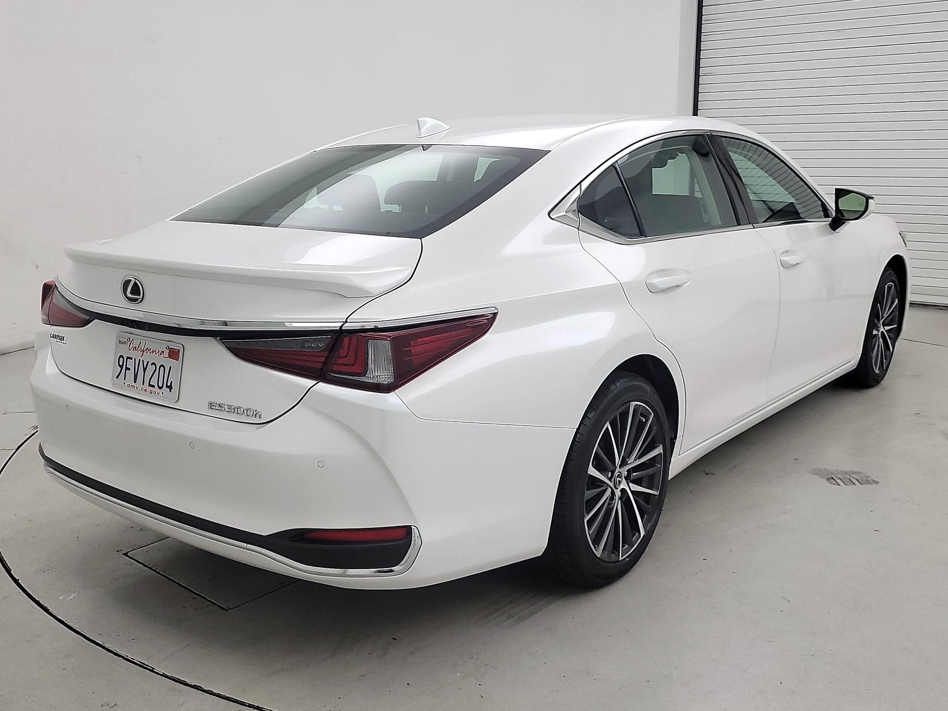 Thumbnail: 2023 Lexus ES - 5
