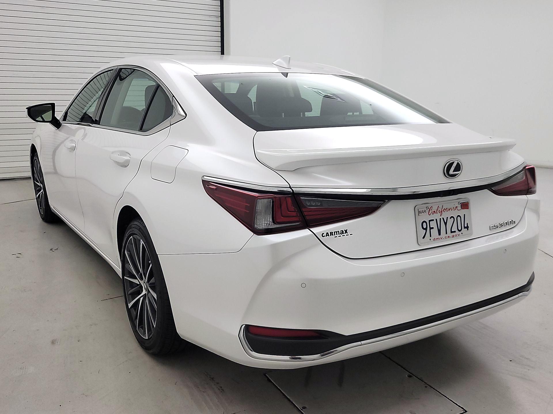 Thumbnail: 2023 Lexus ES - 7