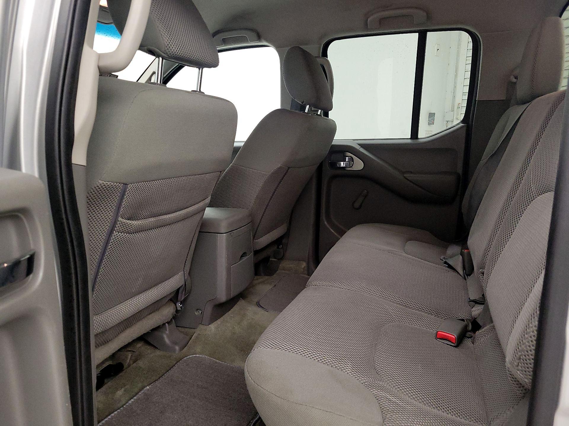 Thumbnail: 2016 Nissan Frontier - 18
