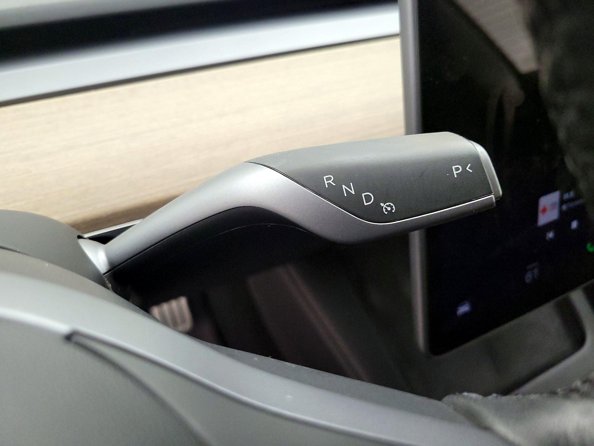 Thumbnail: 2022 Tesla Model 3 - 16