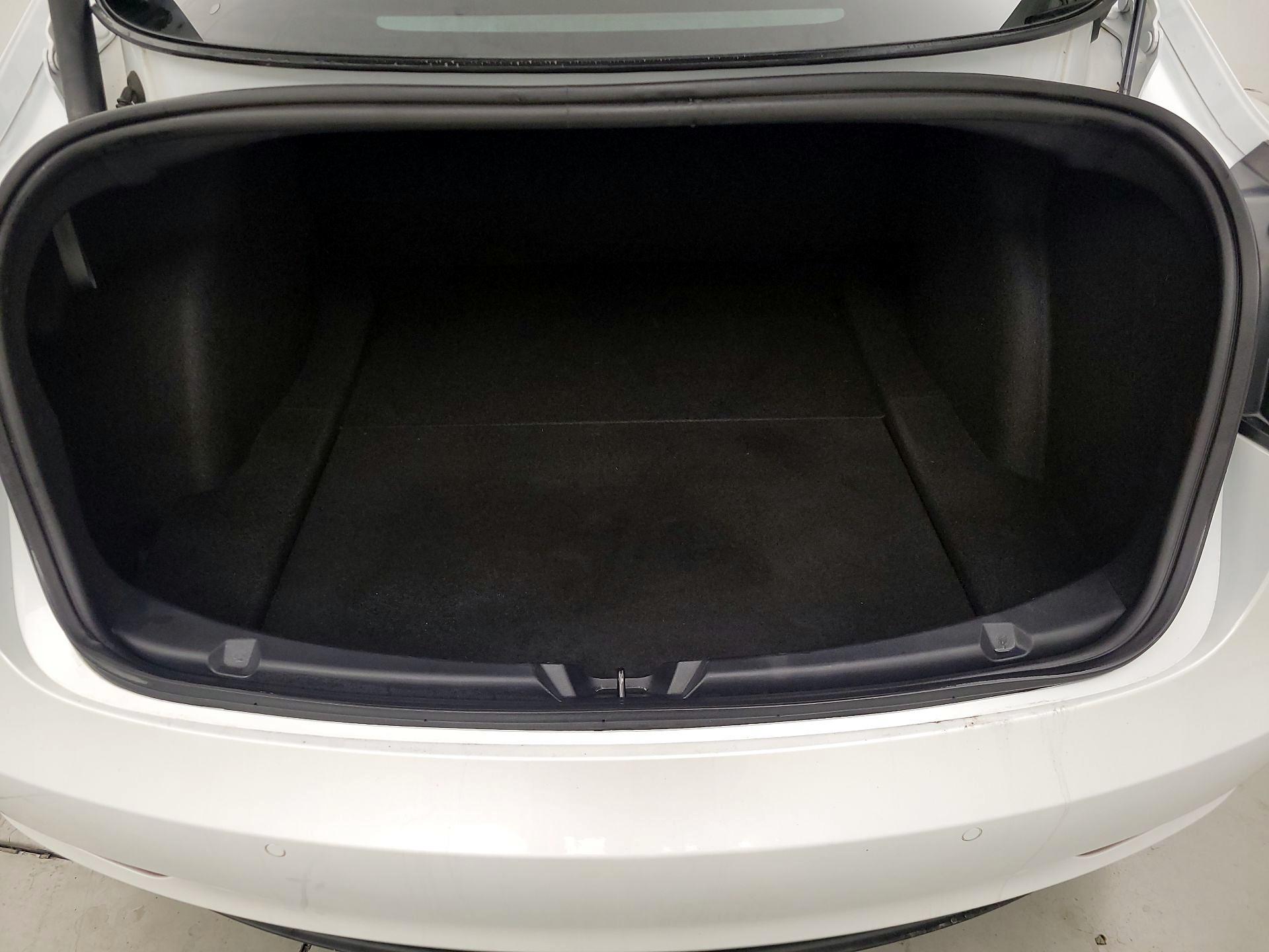 Thumbnail: 2022 Tesla Model 3 - 18