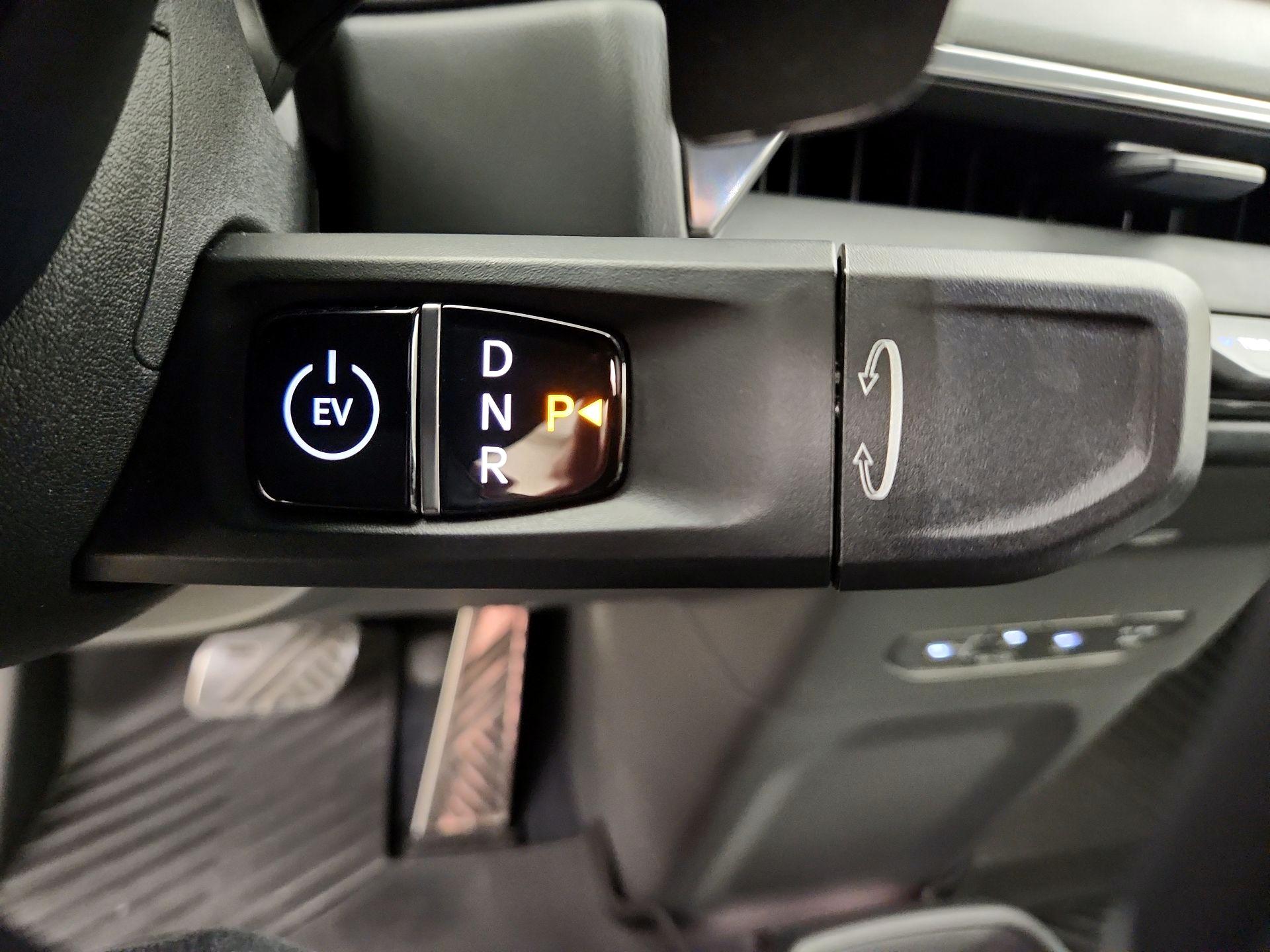 Thumbnail: 2024 Kia EV9 - 18