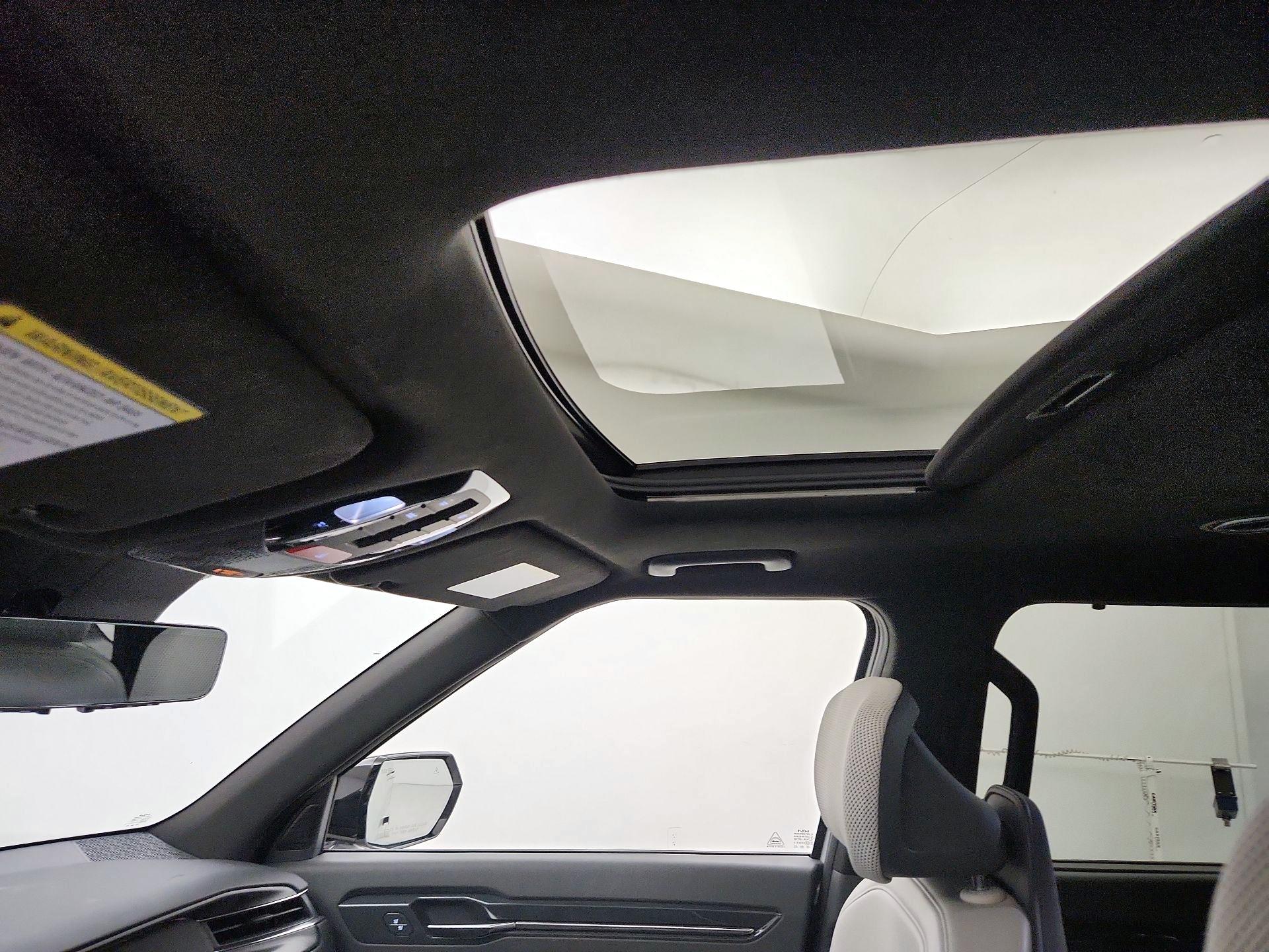Thumbnail: 2024 Kia EV9 - 20