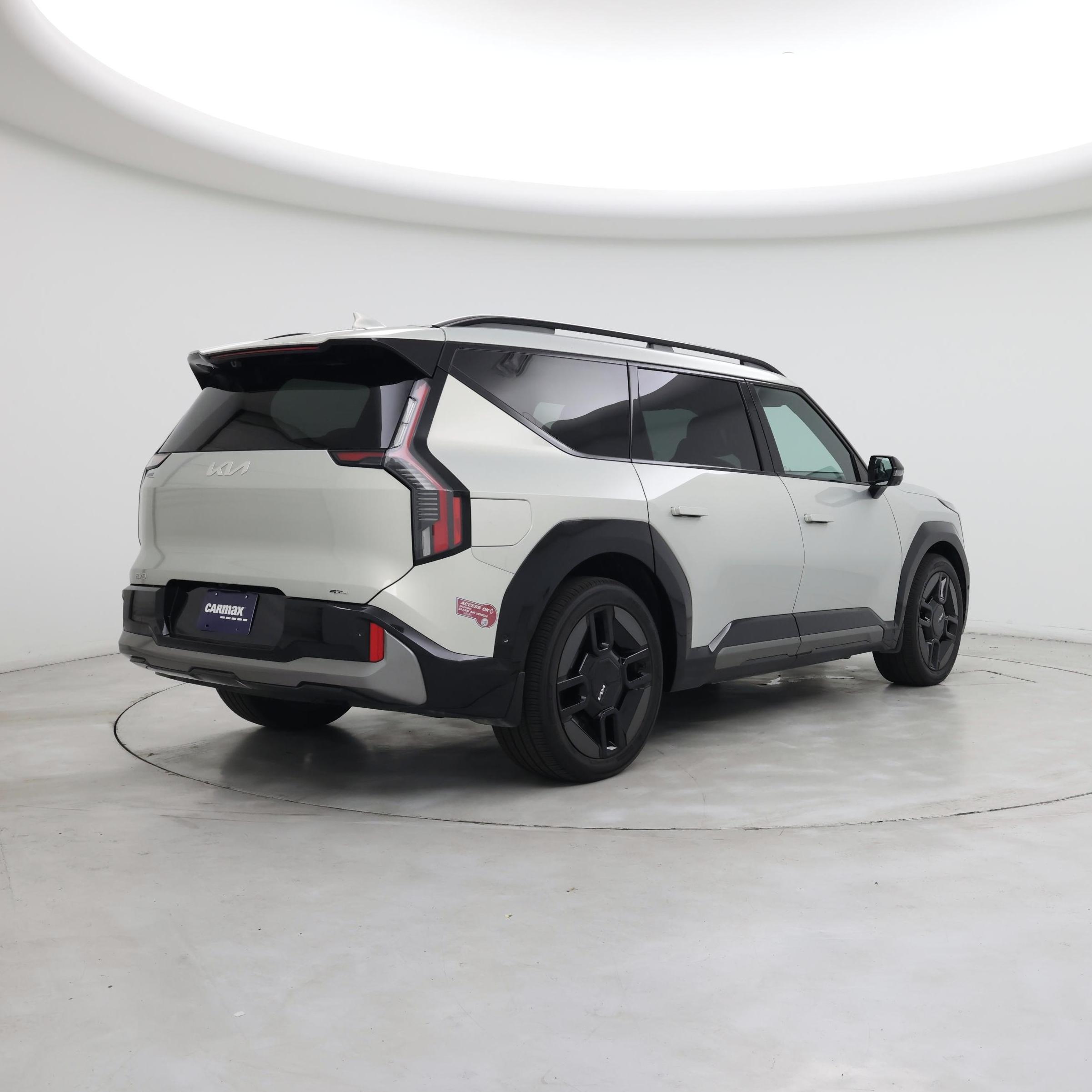 Thumbnail: 2024 Kia EV9 - 8