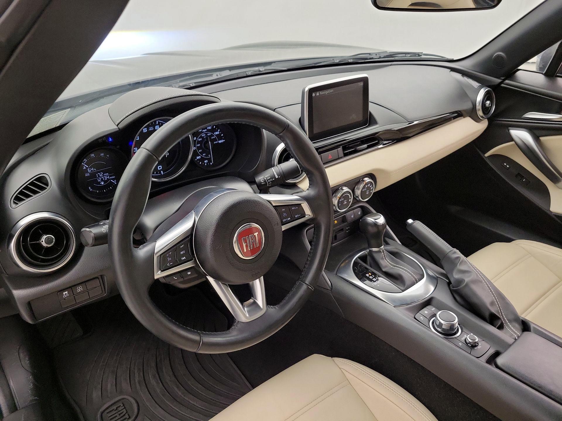 Thumbnail: 2019 Fiat 124 Spider - 9