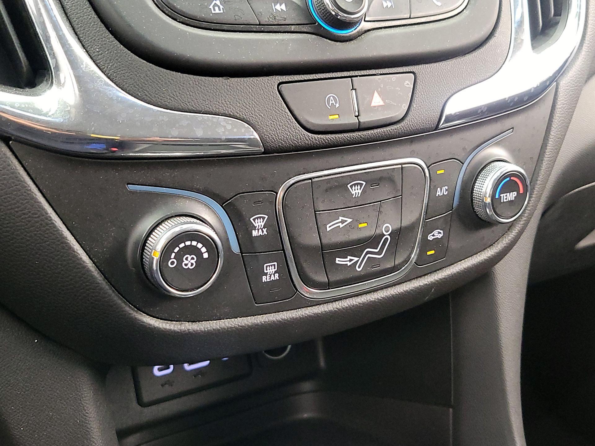 Thumbnail: 2022 Chevrolet Equinox - 16