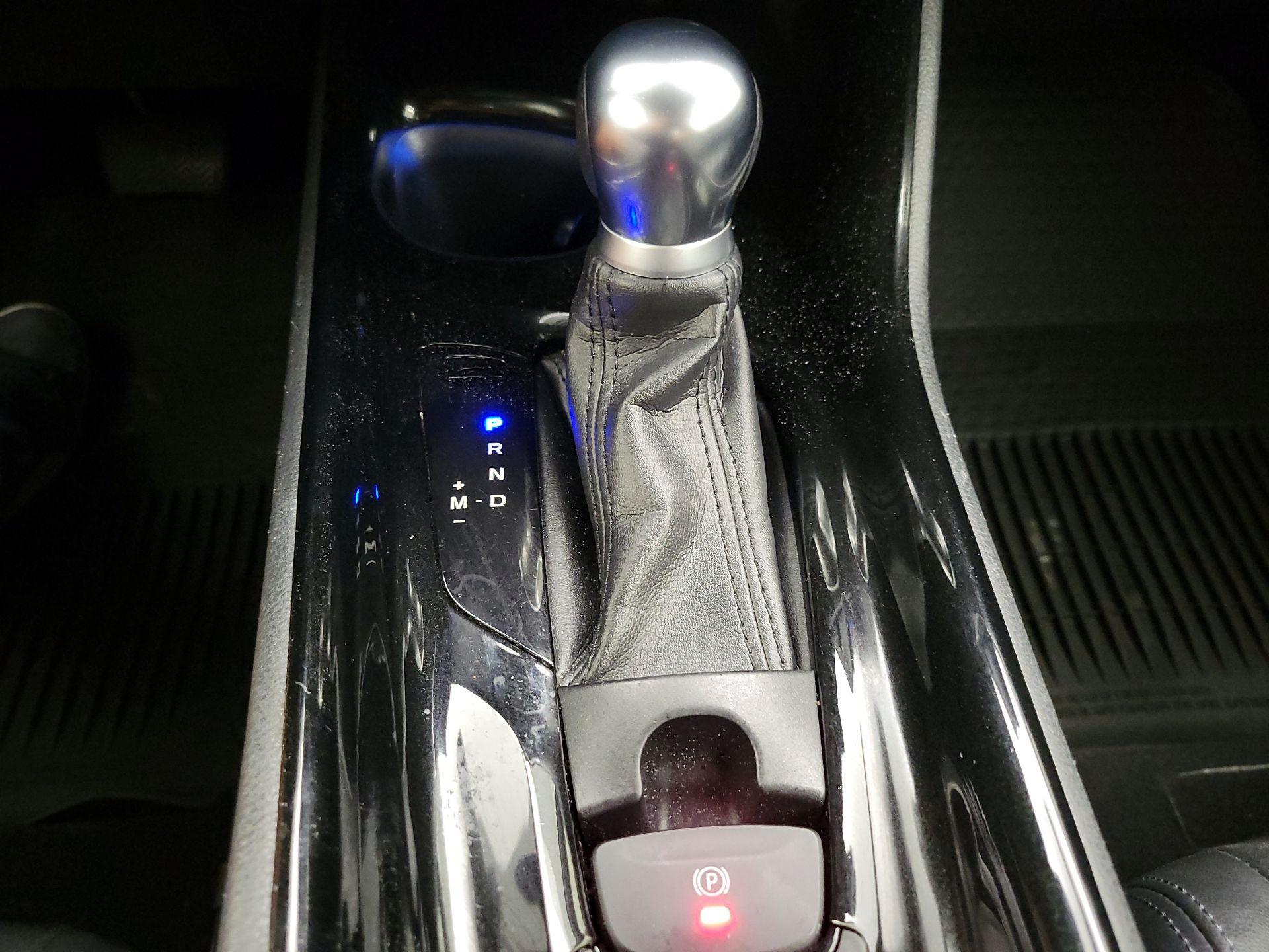 Thumbnail: 2019 Toyota C-HR - 17