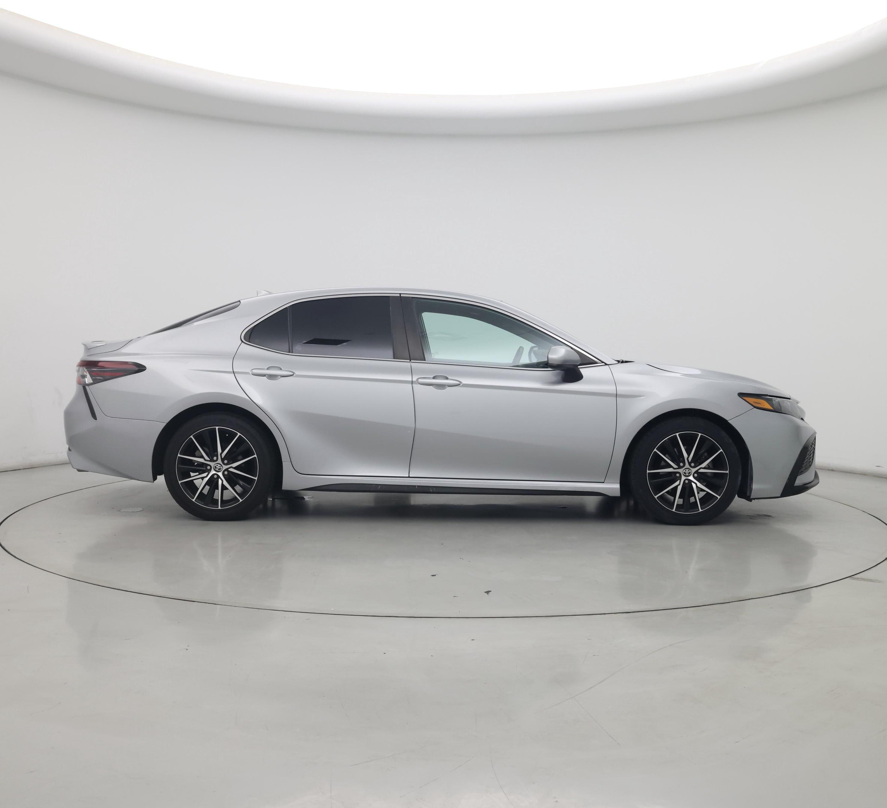 Thumbnail: 2021 Toyota Camry - 7