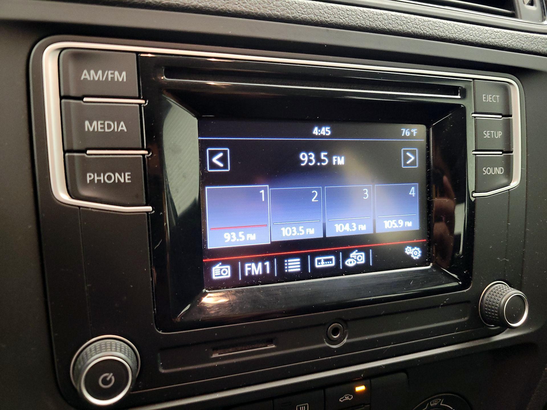 Thumbnail: 2016 Volkswagen Jetta - 14